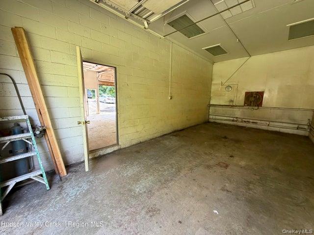 37 Beesmer Road Property Photo 13