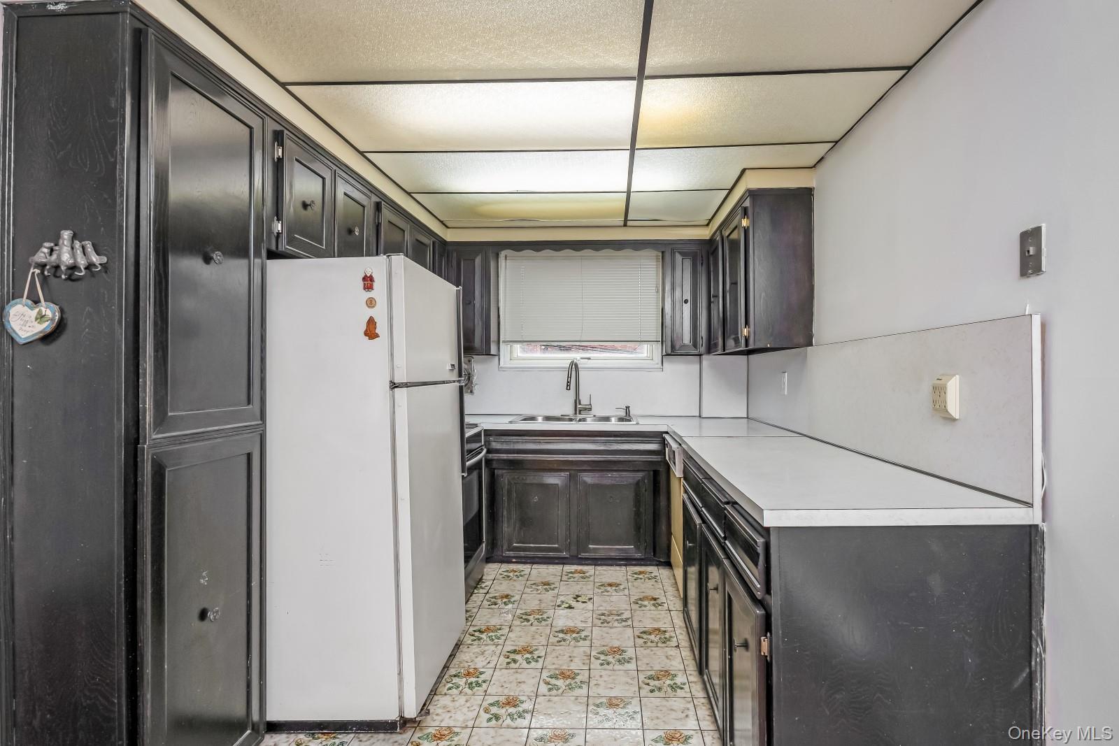 58-30 75th Street Property Photo 14