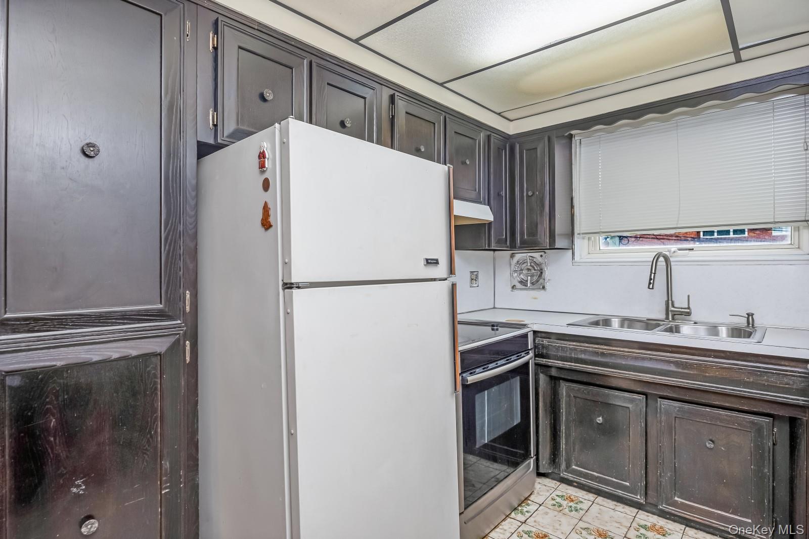 58-30 75th Street Property Photo 15