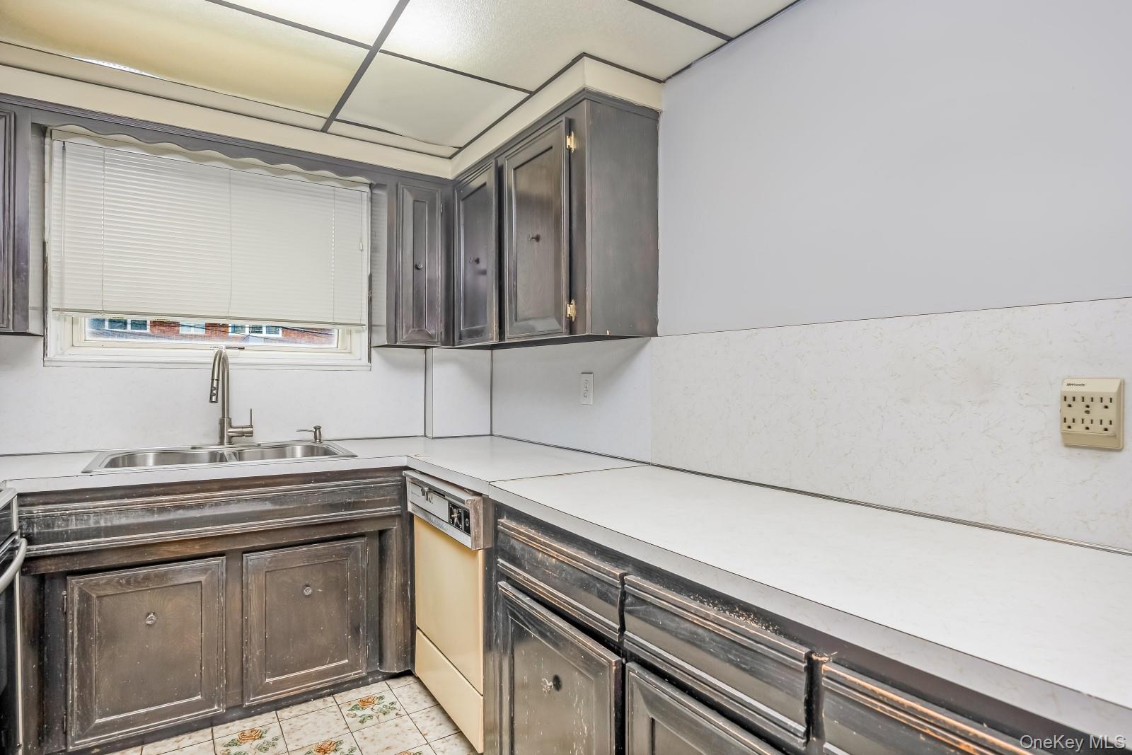 58-30 75th Street Property Photo 16