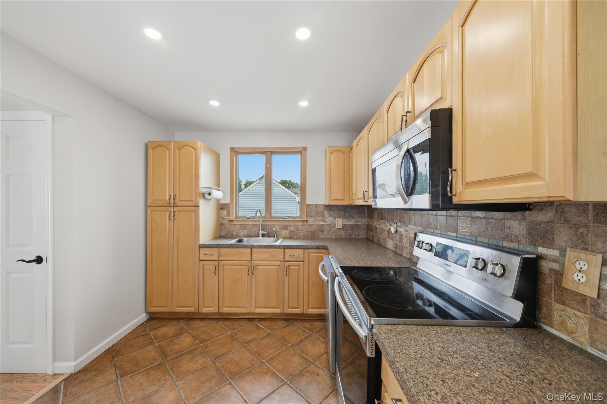 4 Farragut Avenue Property Photo 11