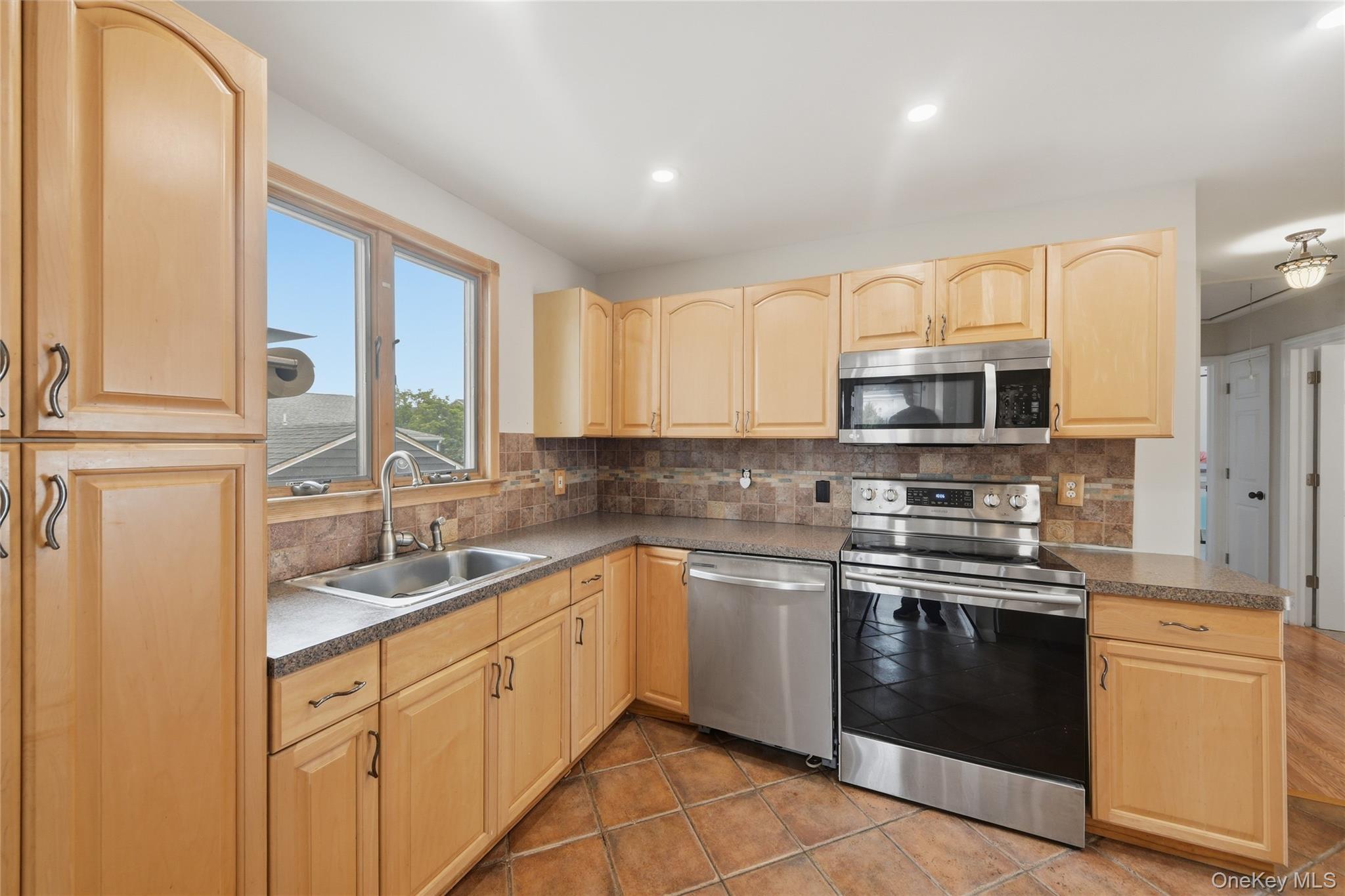 4 Farragut Avenue Property Photo 12
