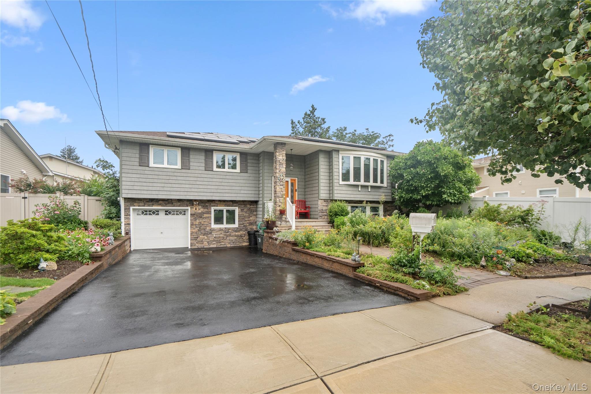 2440 Wallen Lane Property Photo 4