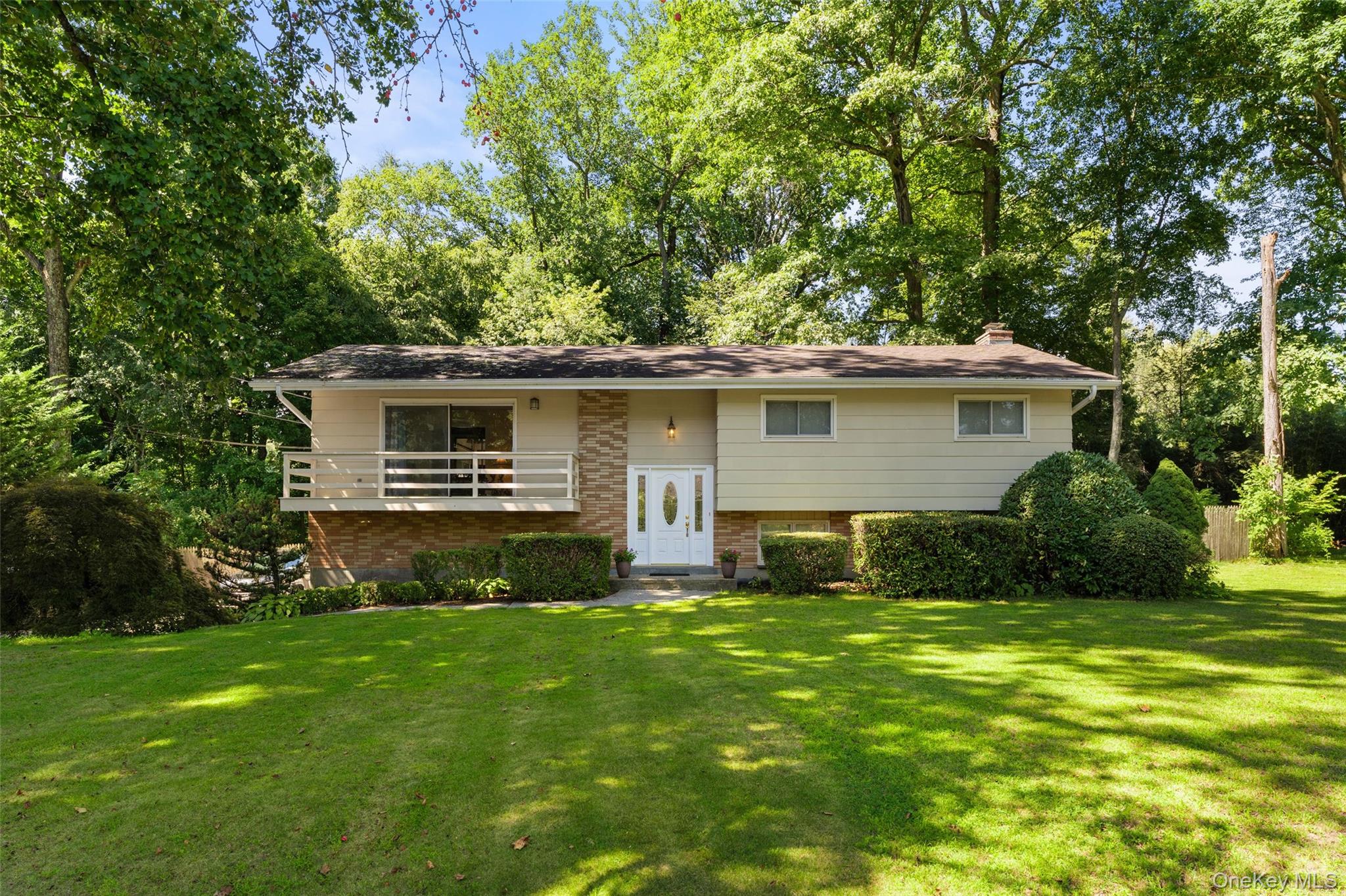 182 Geymer Drive Property Photo 1