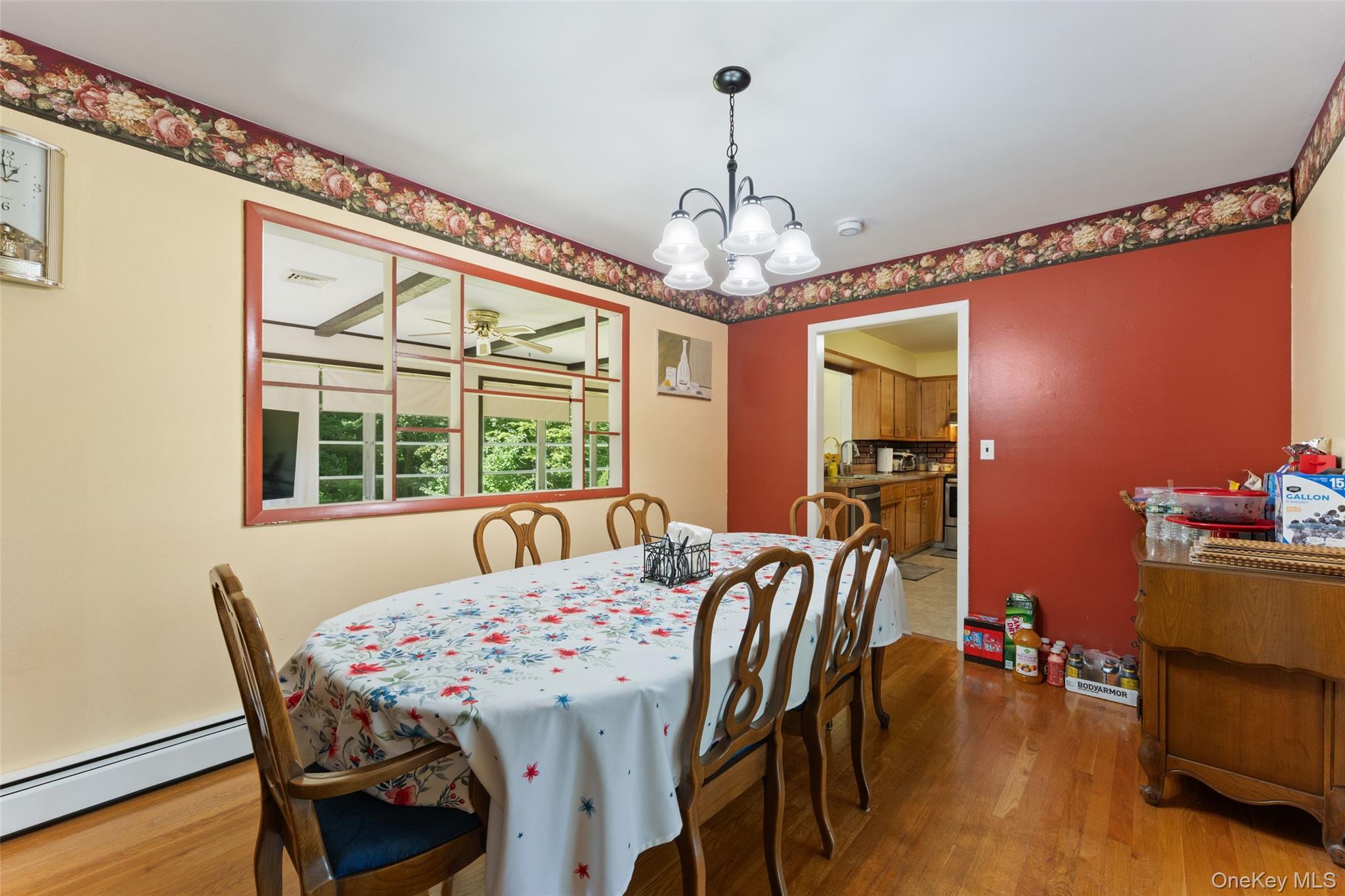 182 Geymer Drive Property Photo 8