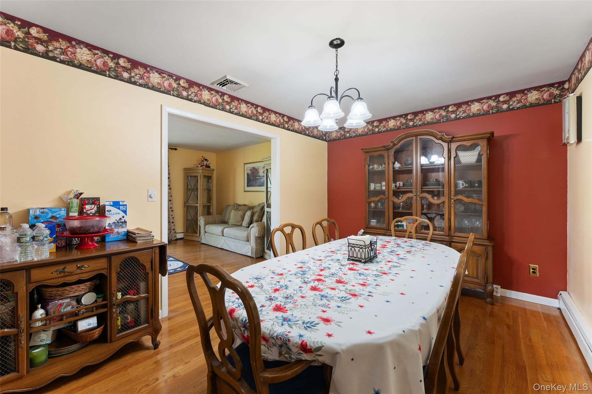 182 Geymer Drive Property Photo 9