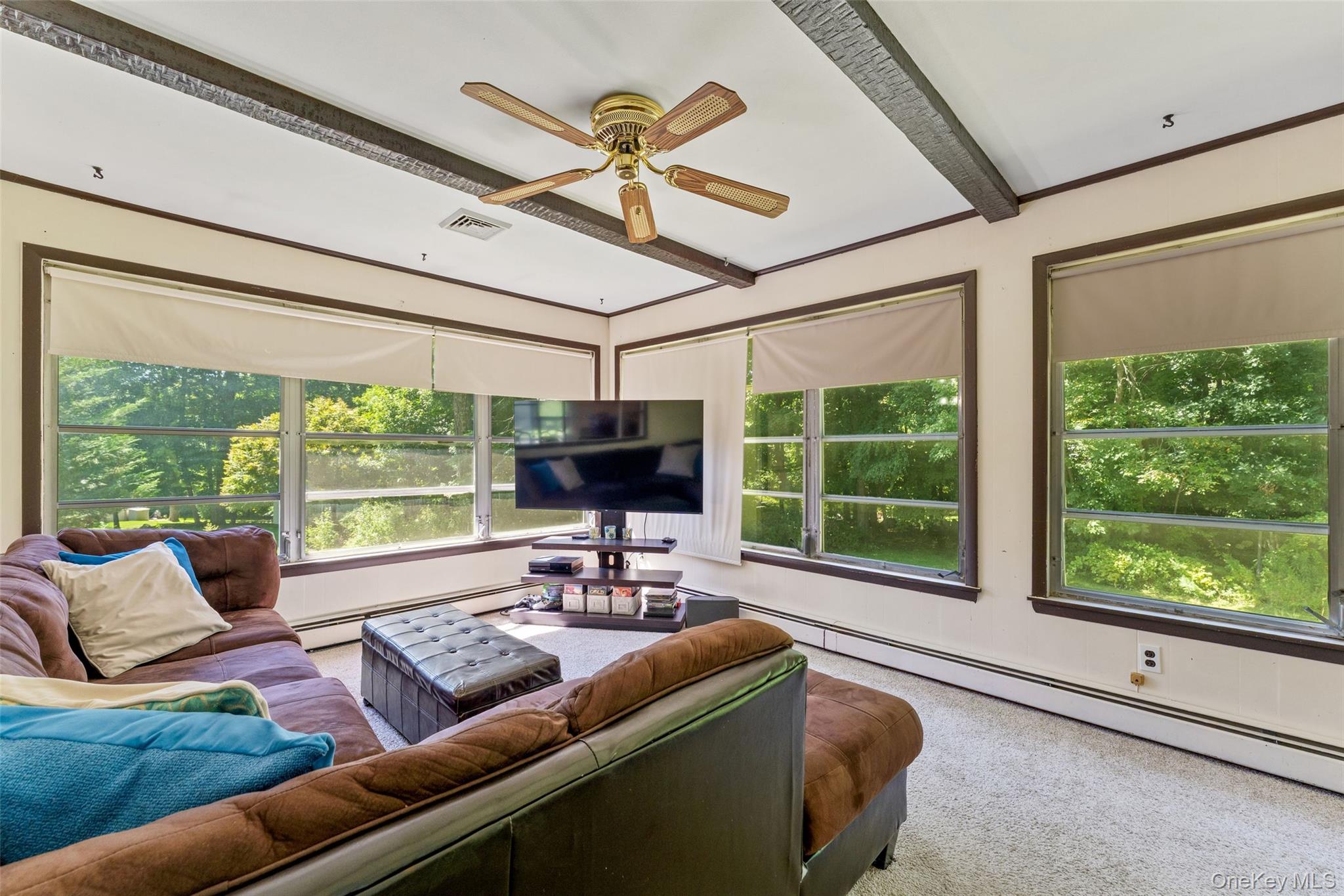 182 Geymer Drive Property Photo 12