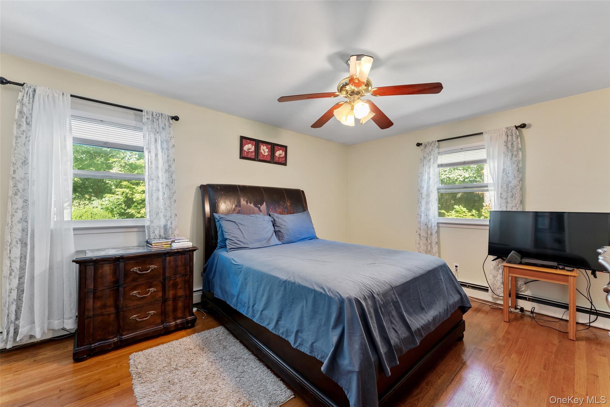 182 Geymer Drive Property Photo 16