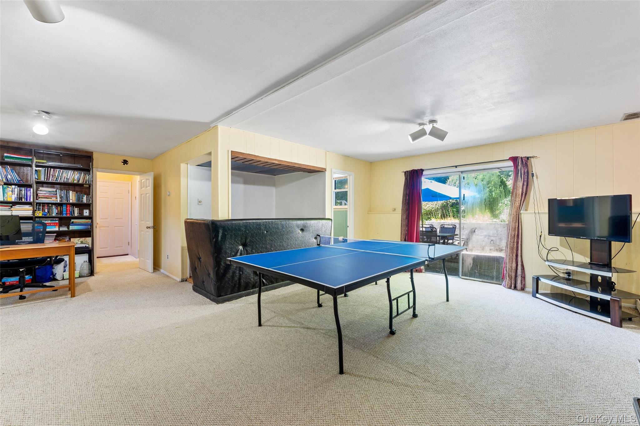 182 Geymer Drive Property Photo 25
