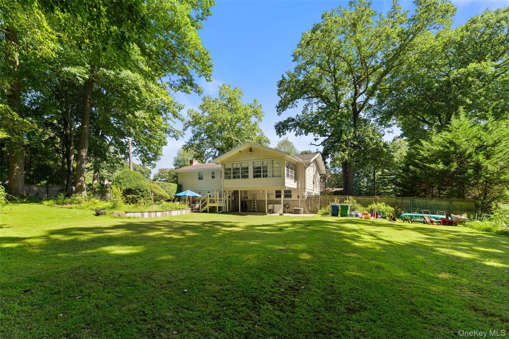 182 Geymer Drive Property Photo 30