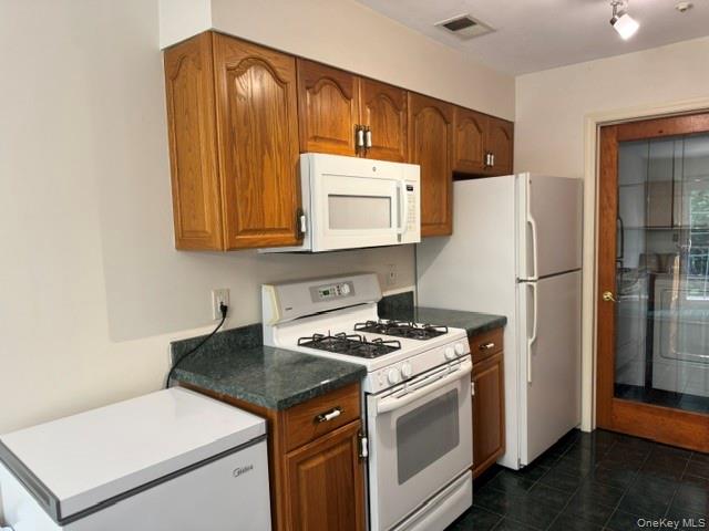 34 Candlestick Court Property Photo 11
