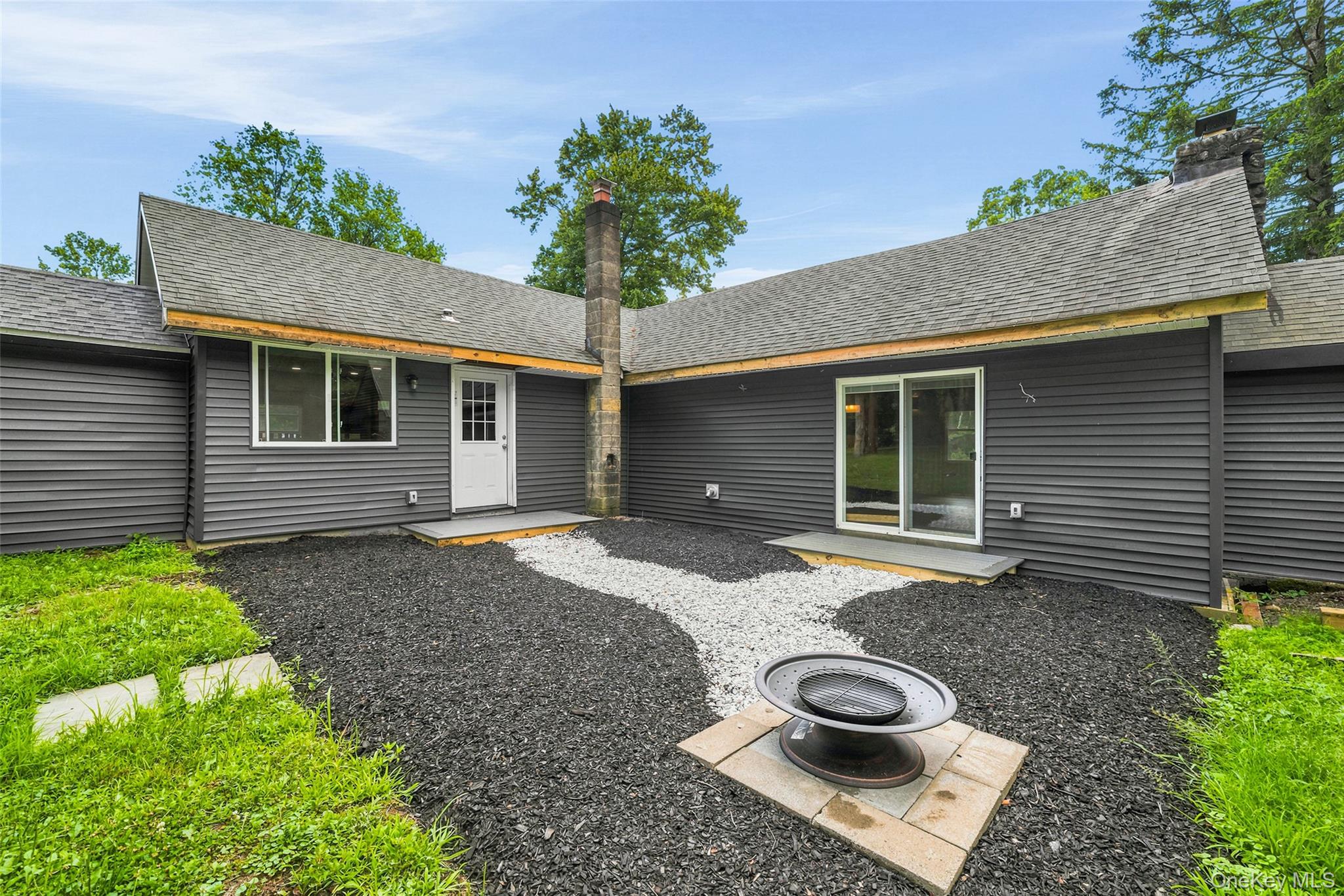 290 Route 17k Property Photo 19