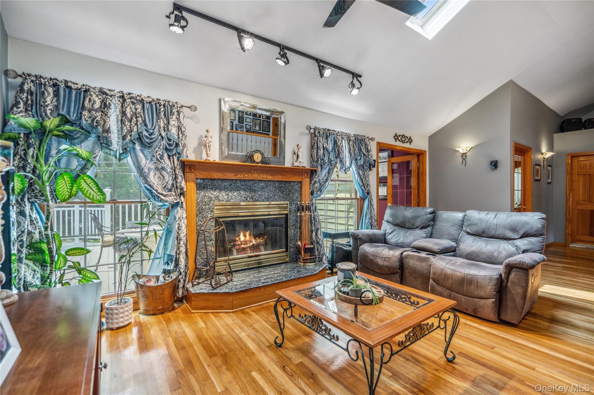 36 Richmond Street Property Photo 6