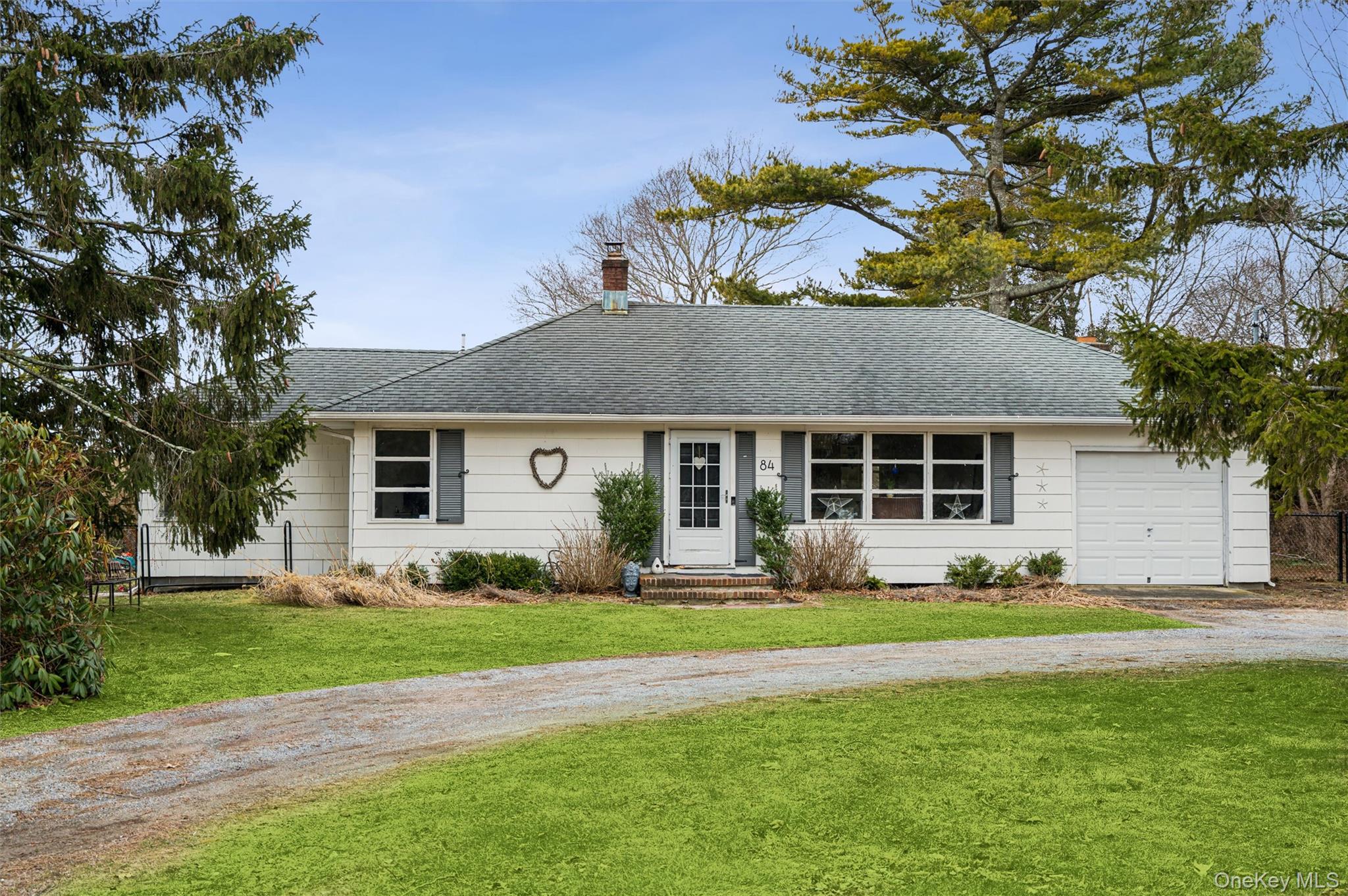 84 Evergreen Avenue Property Photo 1