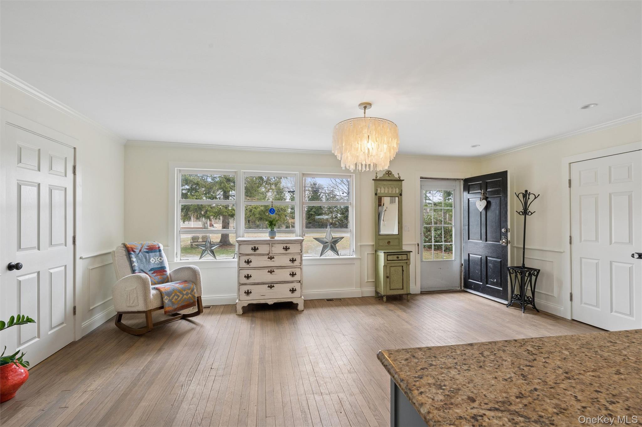 84 Evergreen Avenue Property Photo 4