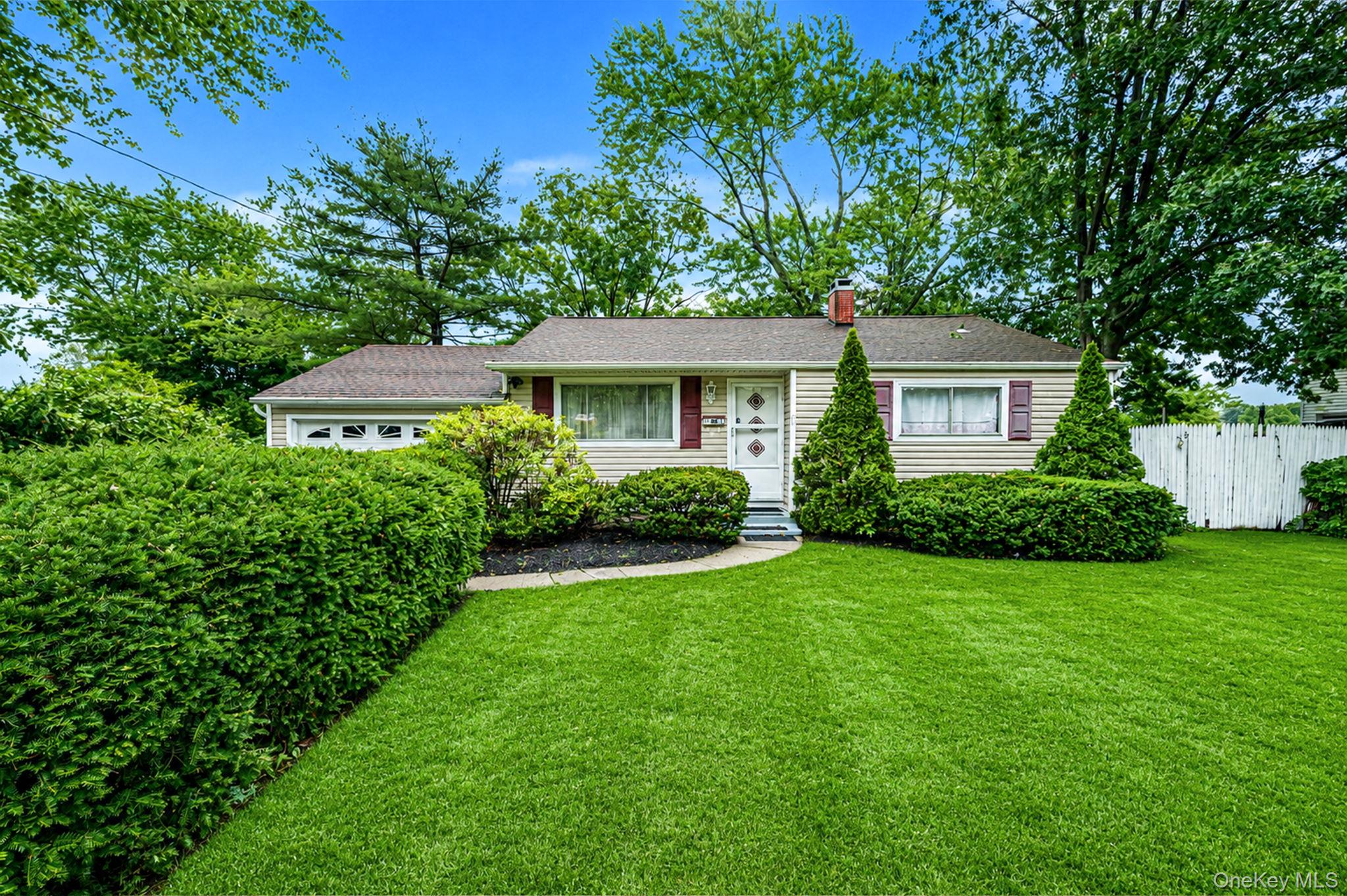 2715 Falcon Avenue Property Photo 1