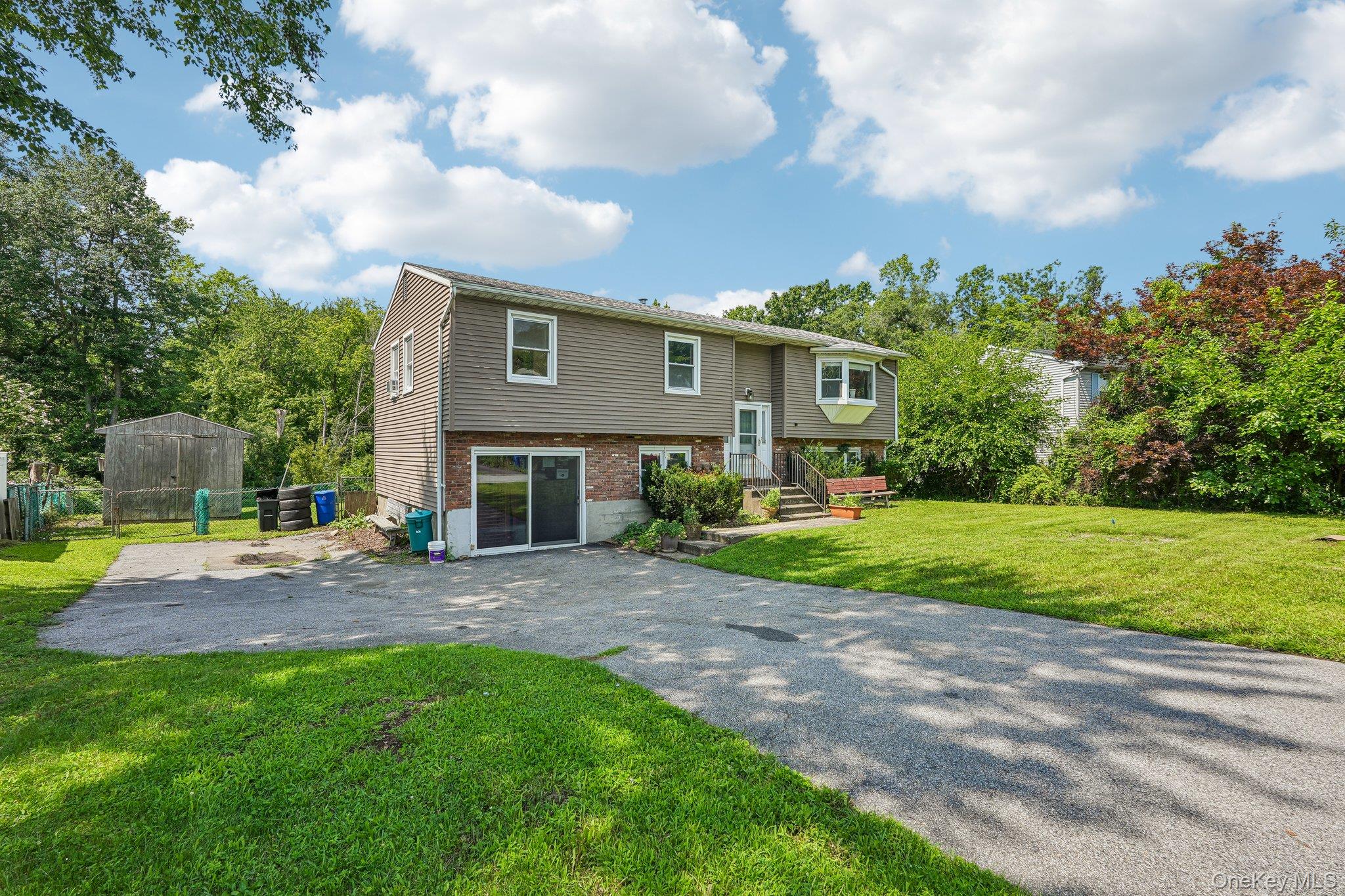 105 Vails Gate Heights Drive Property Photo 2