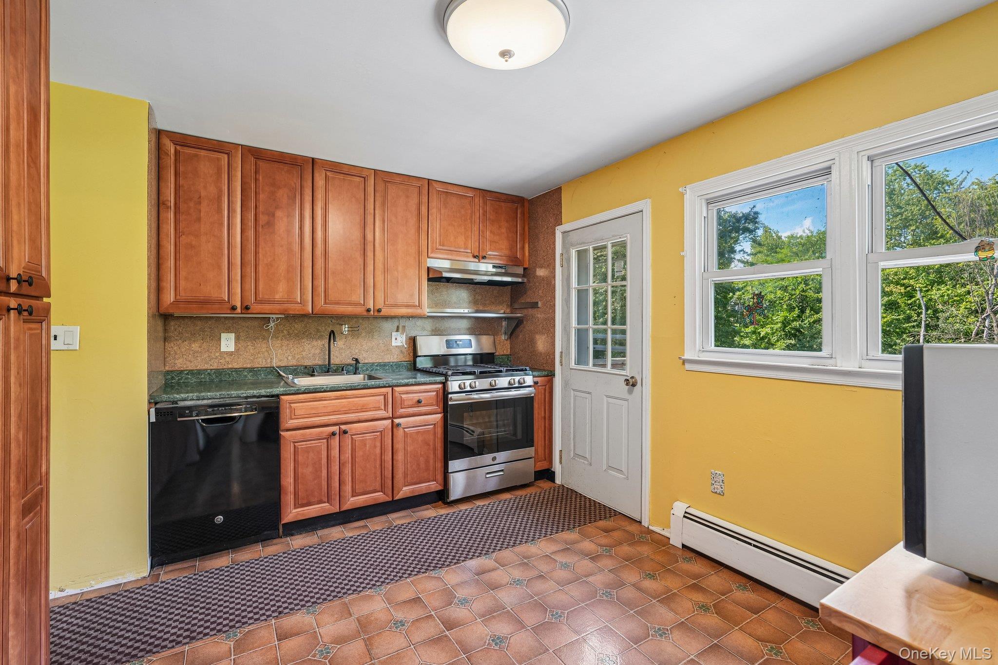 105 Vails Gate Heights Drive Property Photo 8