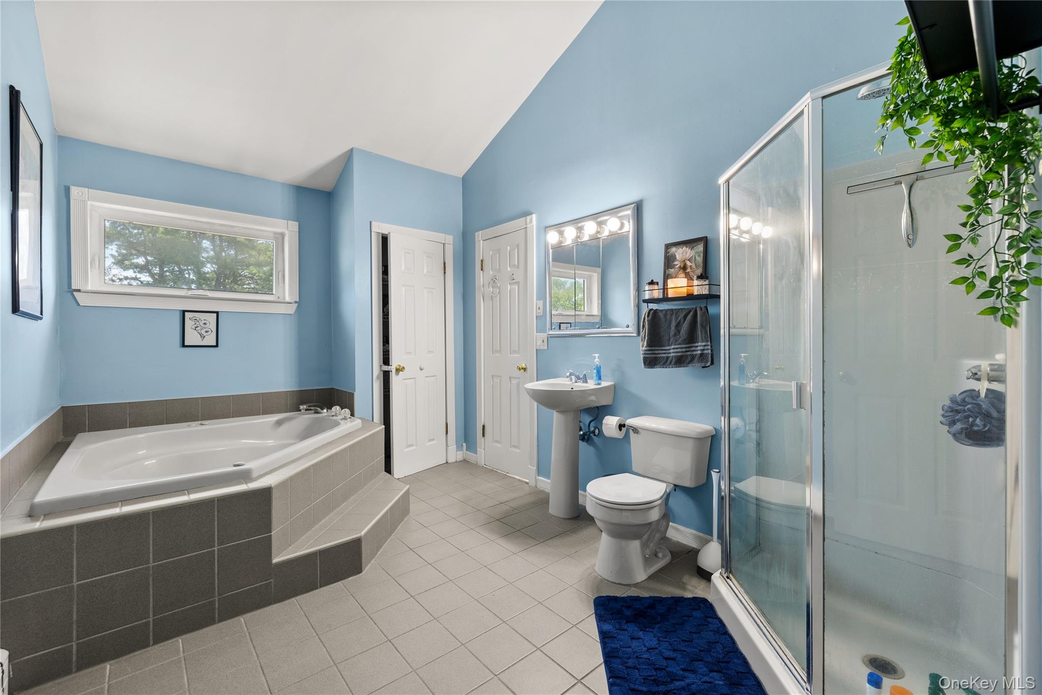 172 11th Avenue Property Photo 9