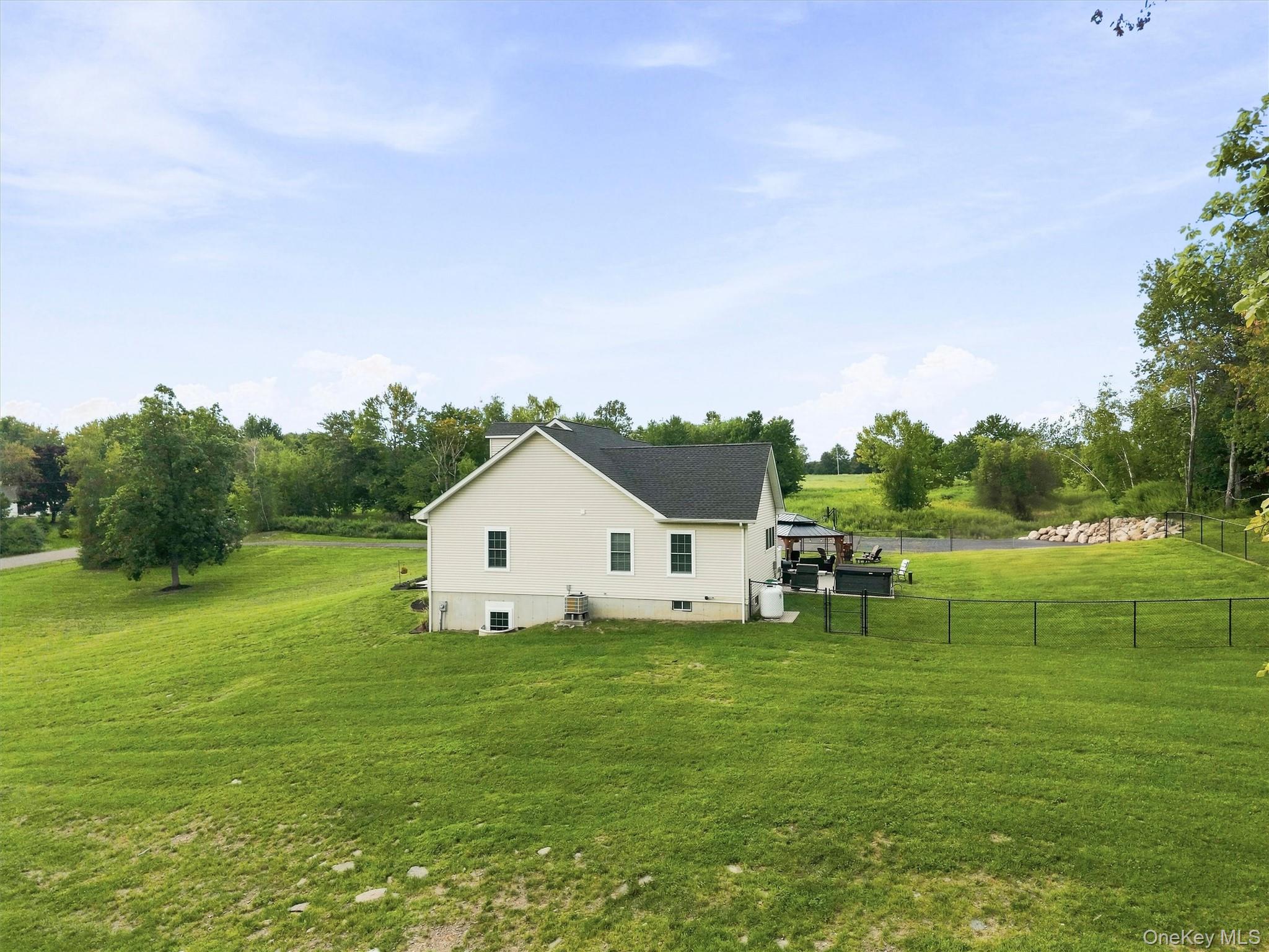 19 Firemens Lane Property Photo 44