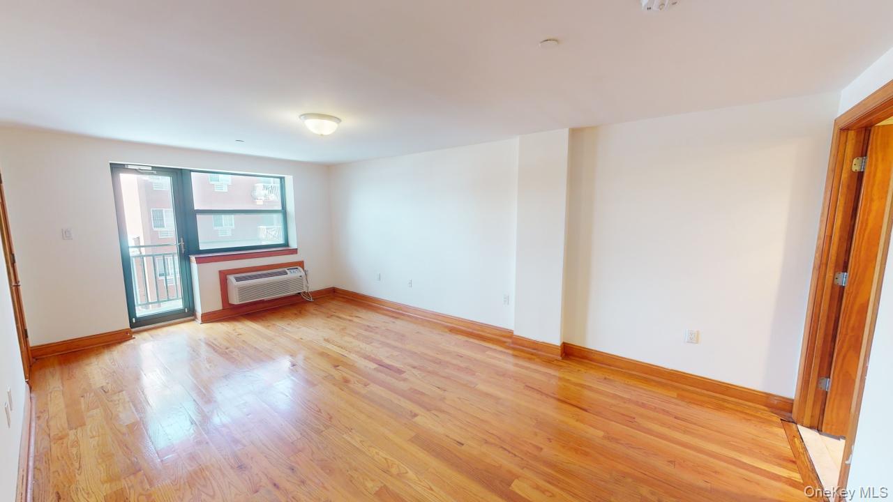 135-23 82nd Avenue 3e Property Photo 4