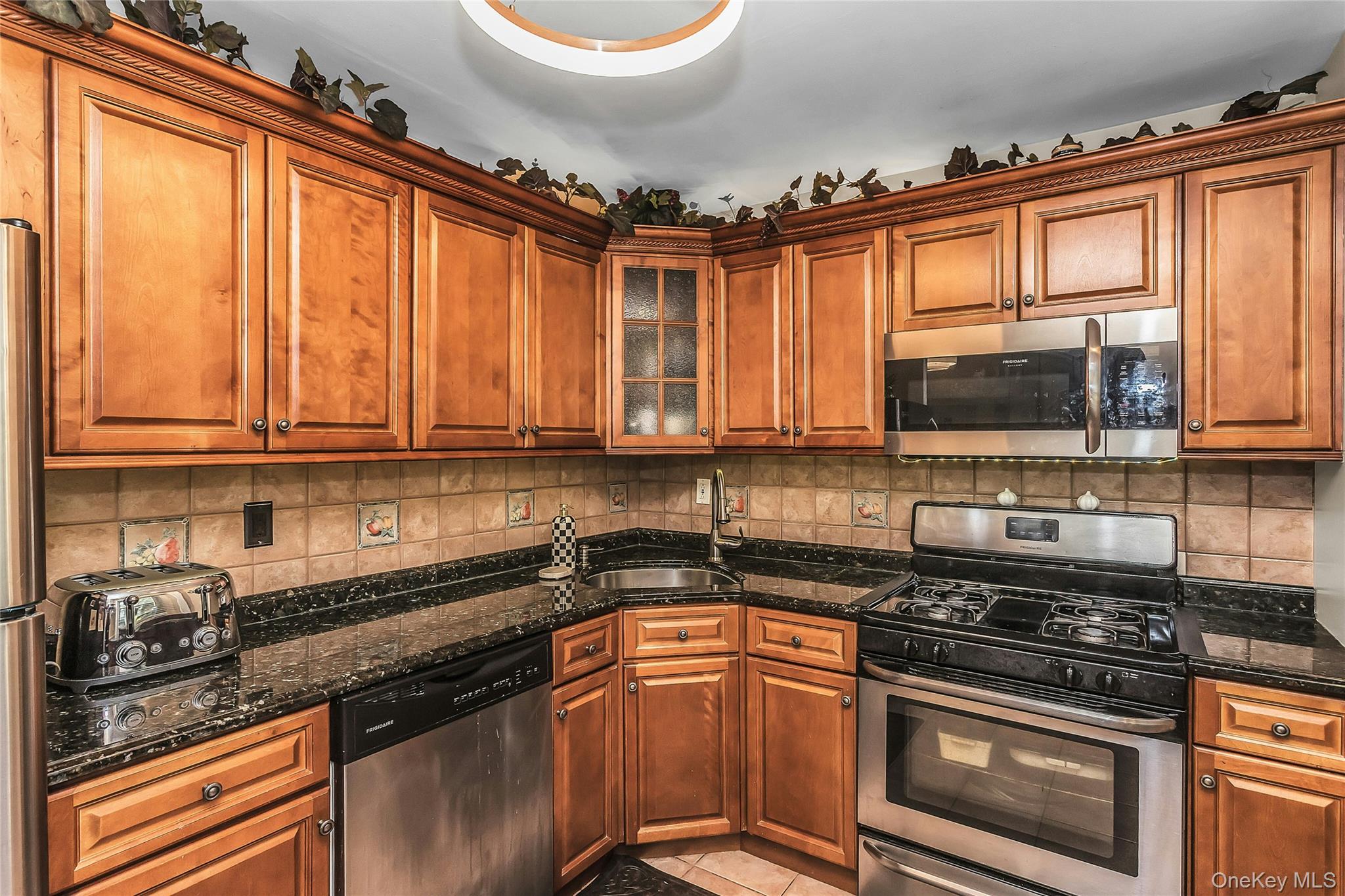 25 Glen Hollow H10 Property Photo 6