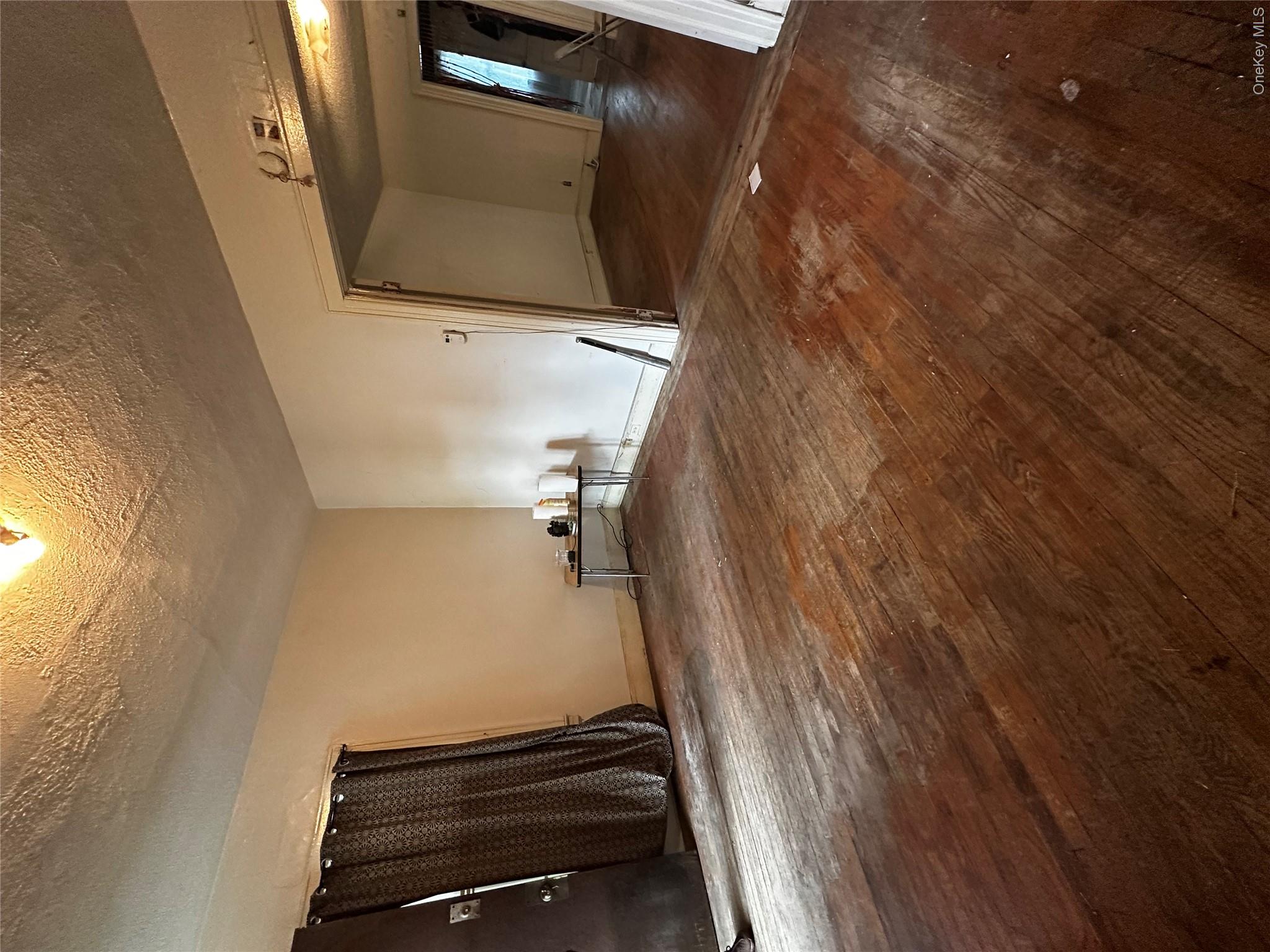 11824 219th Street Property Photo 5