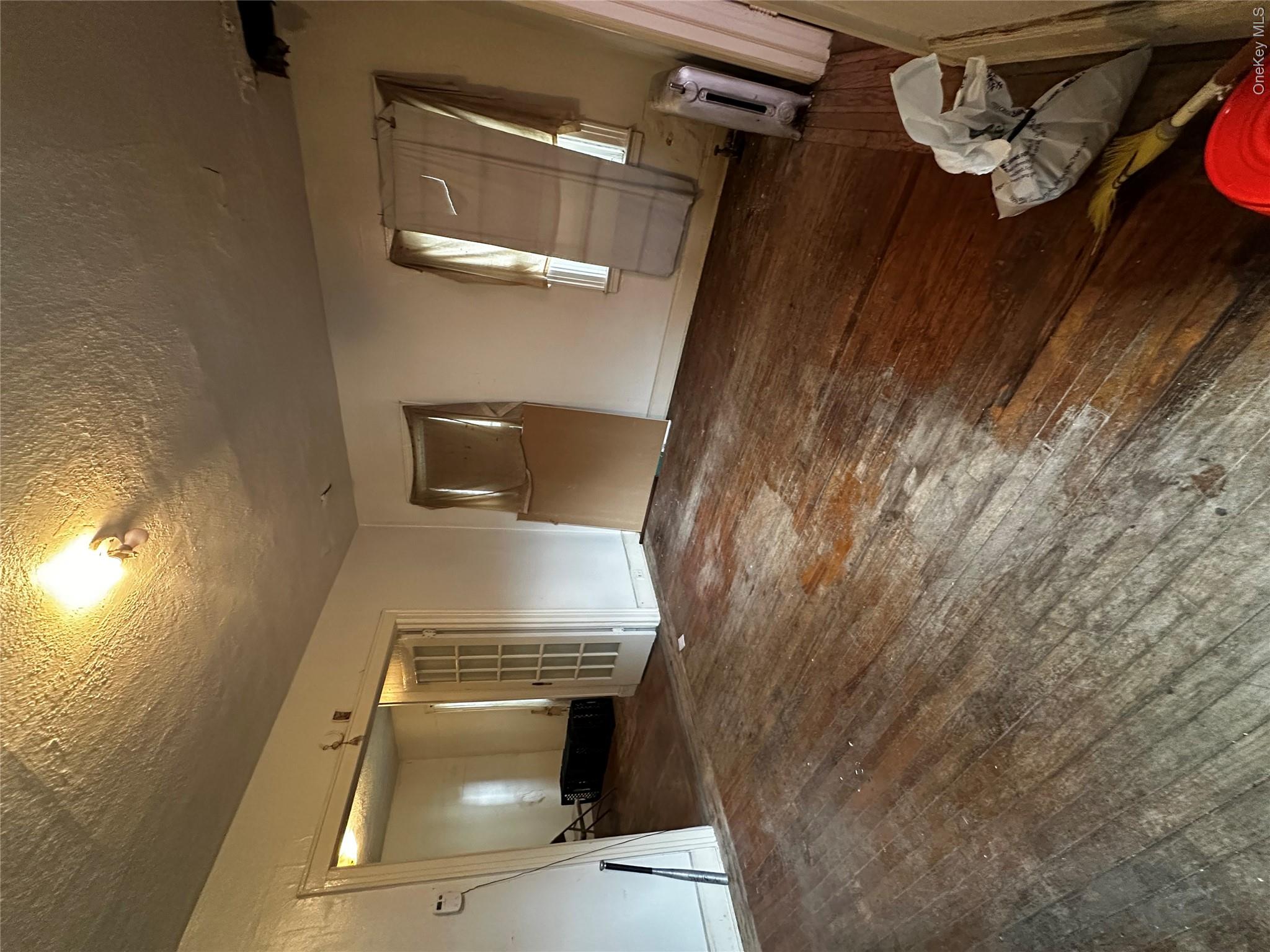 11824 219th Street Property Photo 6