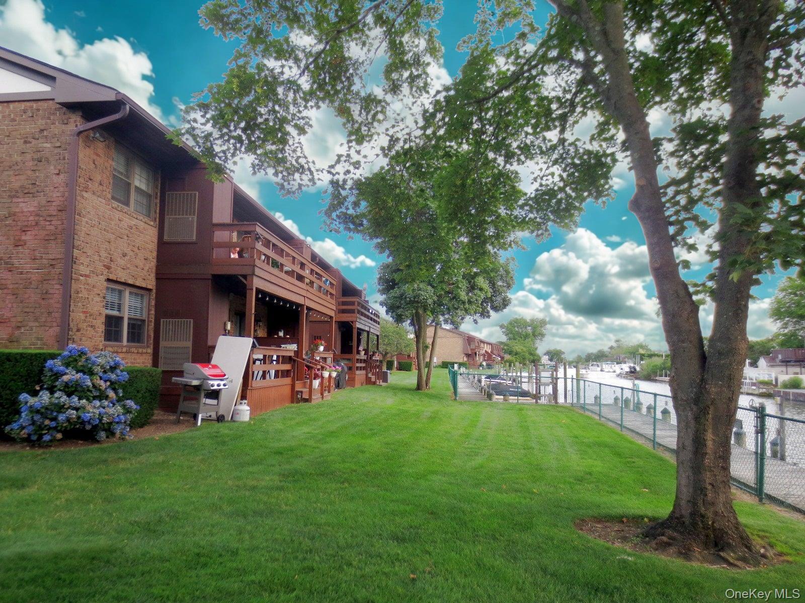 106 Mariners Way Property Photo 1
