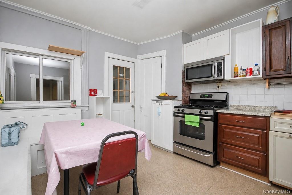 17 19 Edward Street Property Photo 18