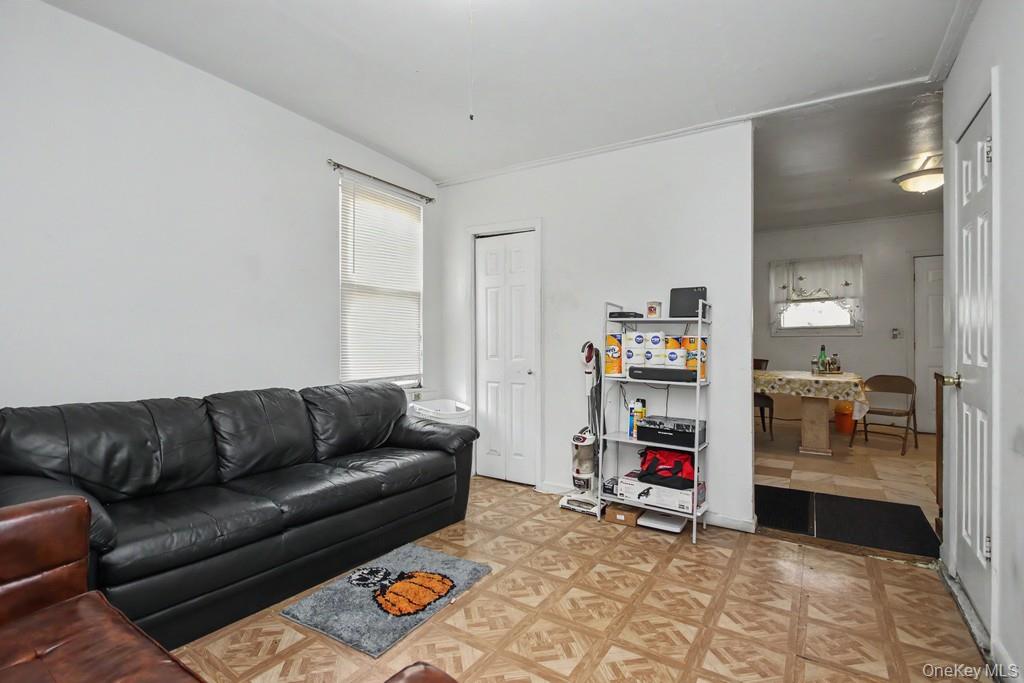 17 19 Edward Street Property Photo 21