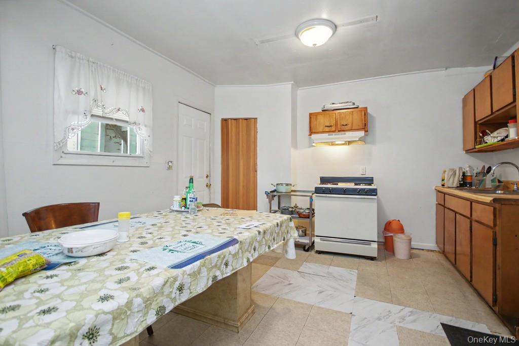 17 19 Edward Street Property Photo 22