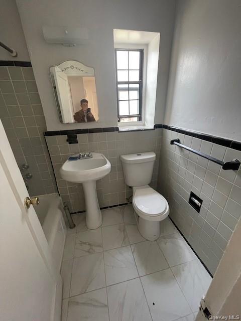78-43 147 Street 2v Property Photo 8
