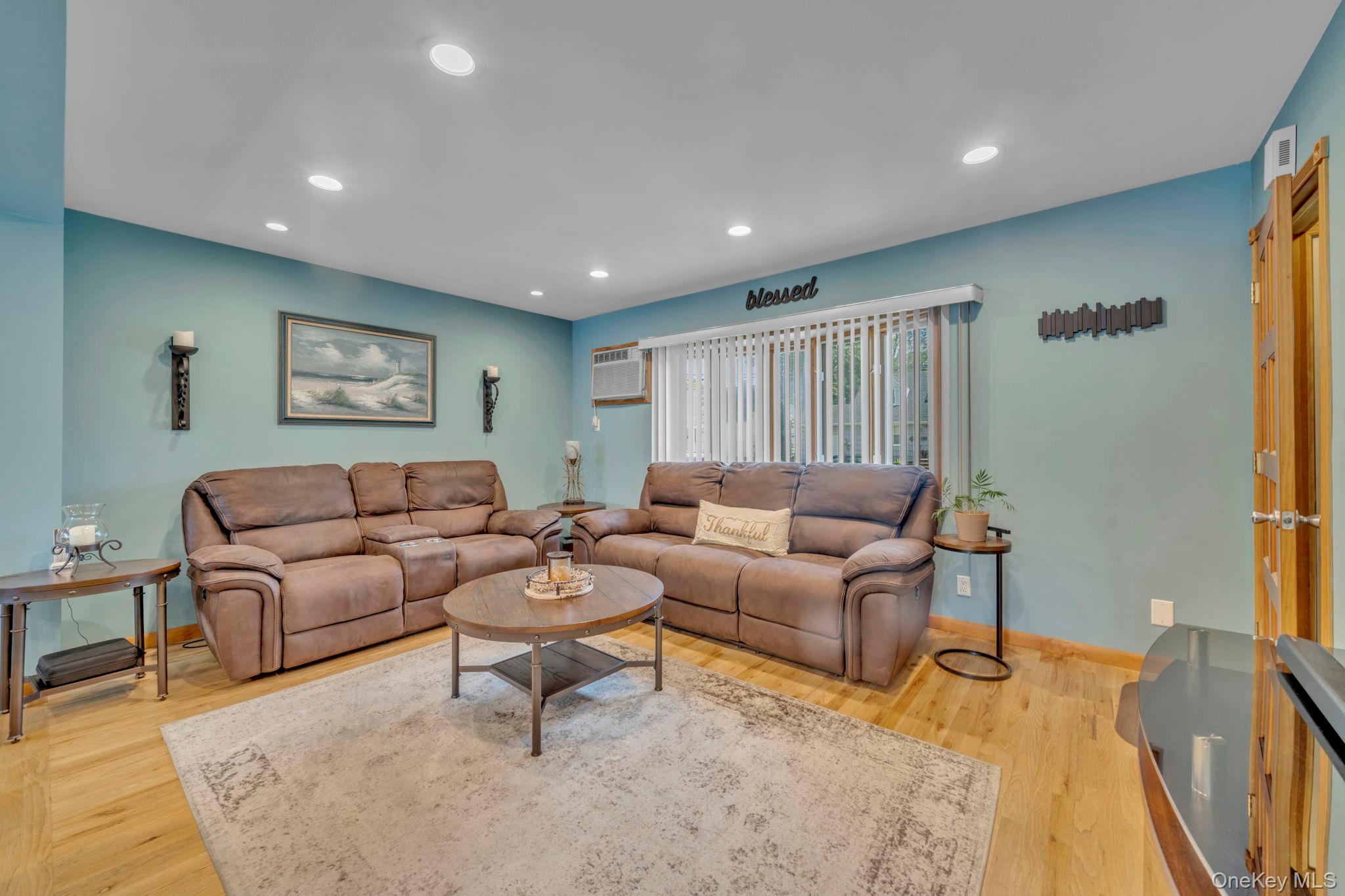 20 Cornwall Lane Property Photo 5