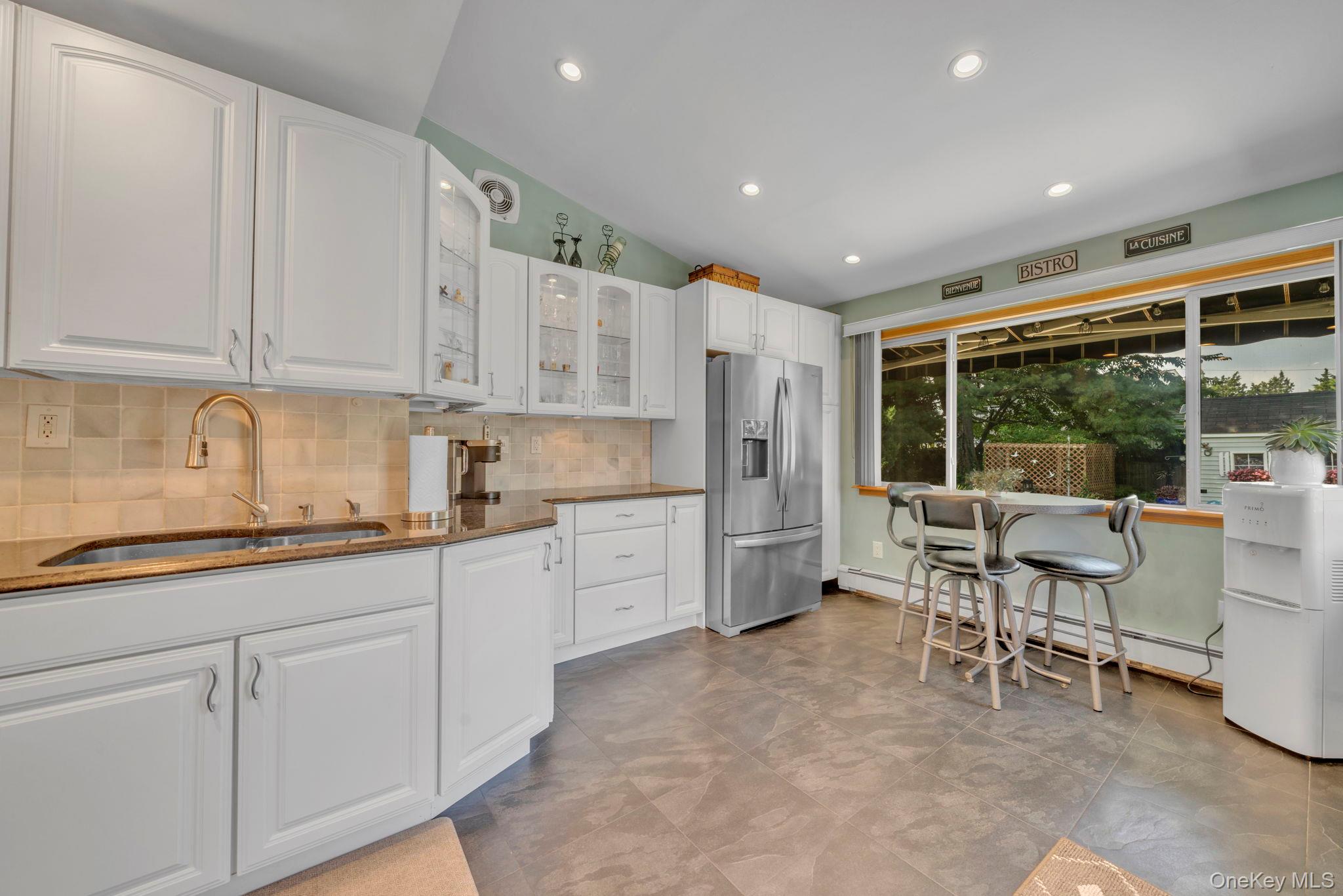 20 Cornwall Lane Property Photo 8