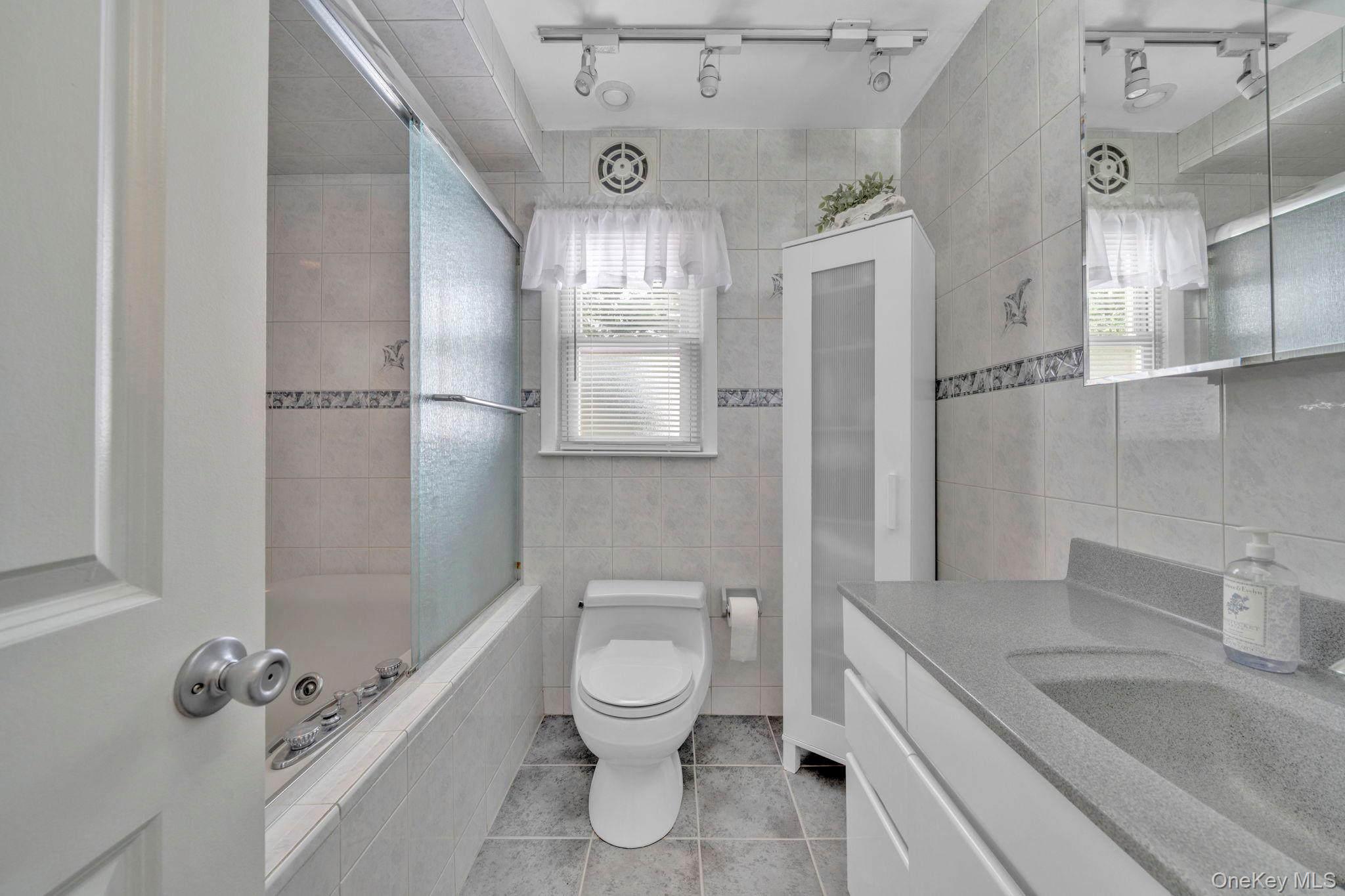 20 Cornwall Lane Property Photo 12