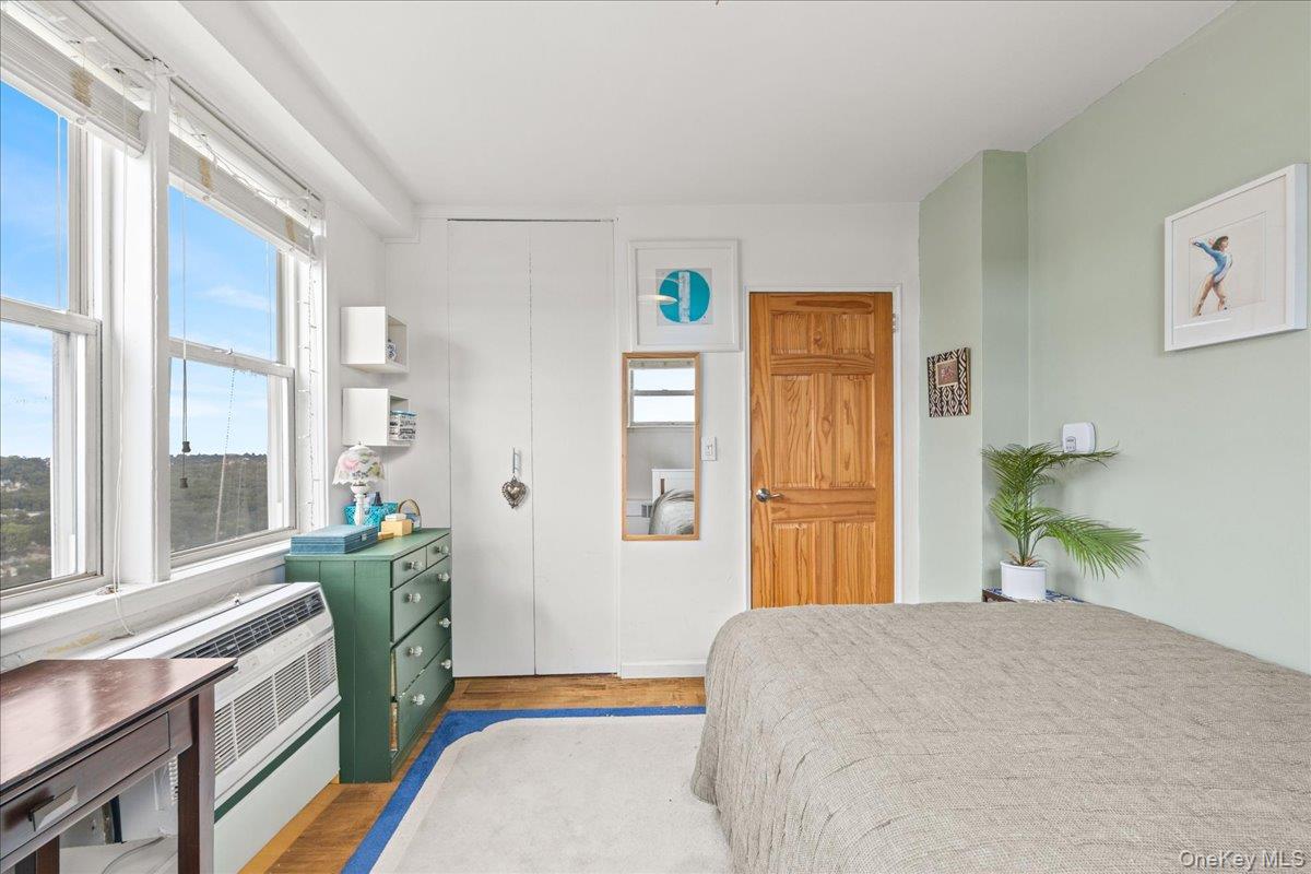 5700 Arlington Avenue 18v Property Photo 18