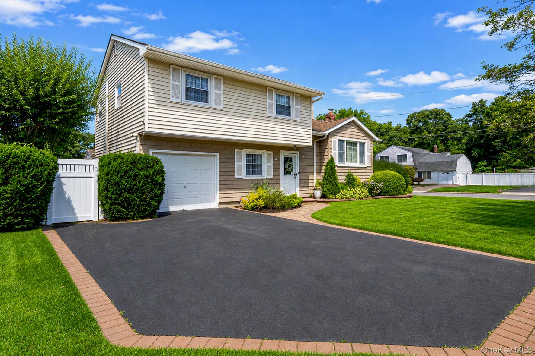 2 Gould Drive Property Photo 1