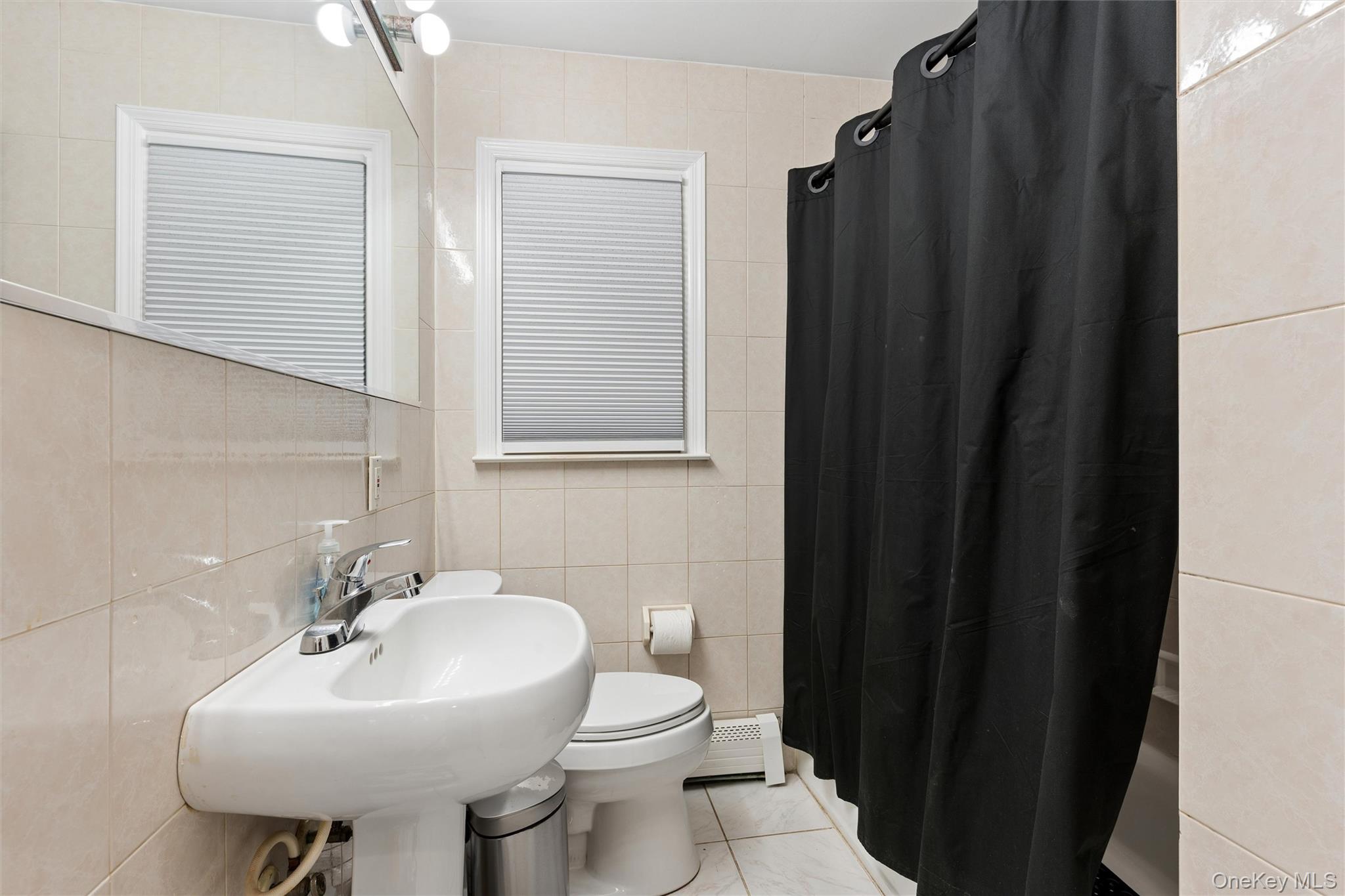 404 Front Street Property Photo 7