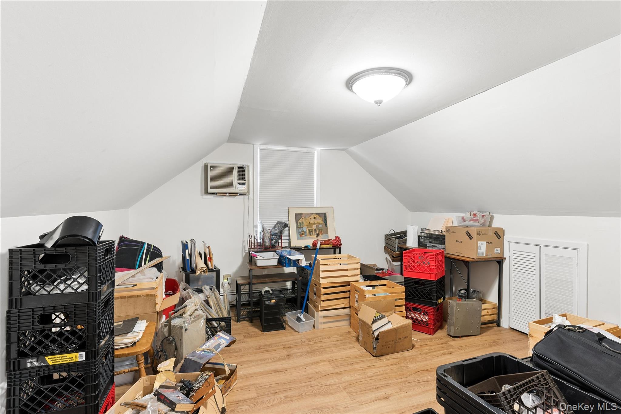 404 Front Street Property Photo 10
