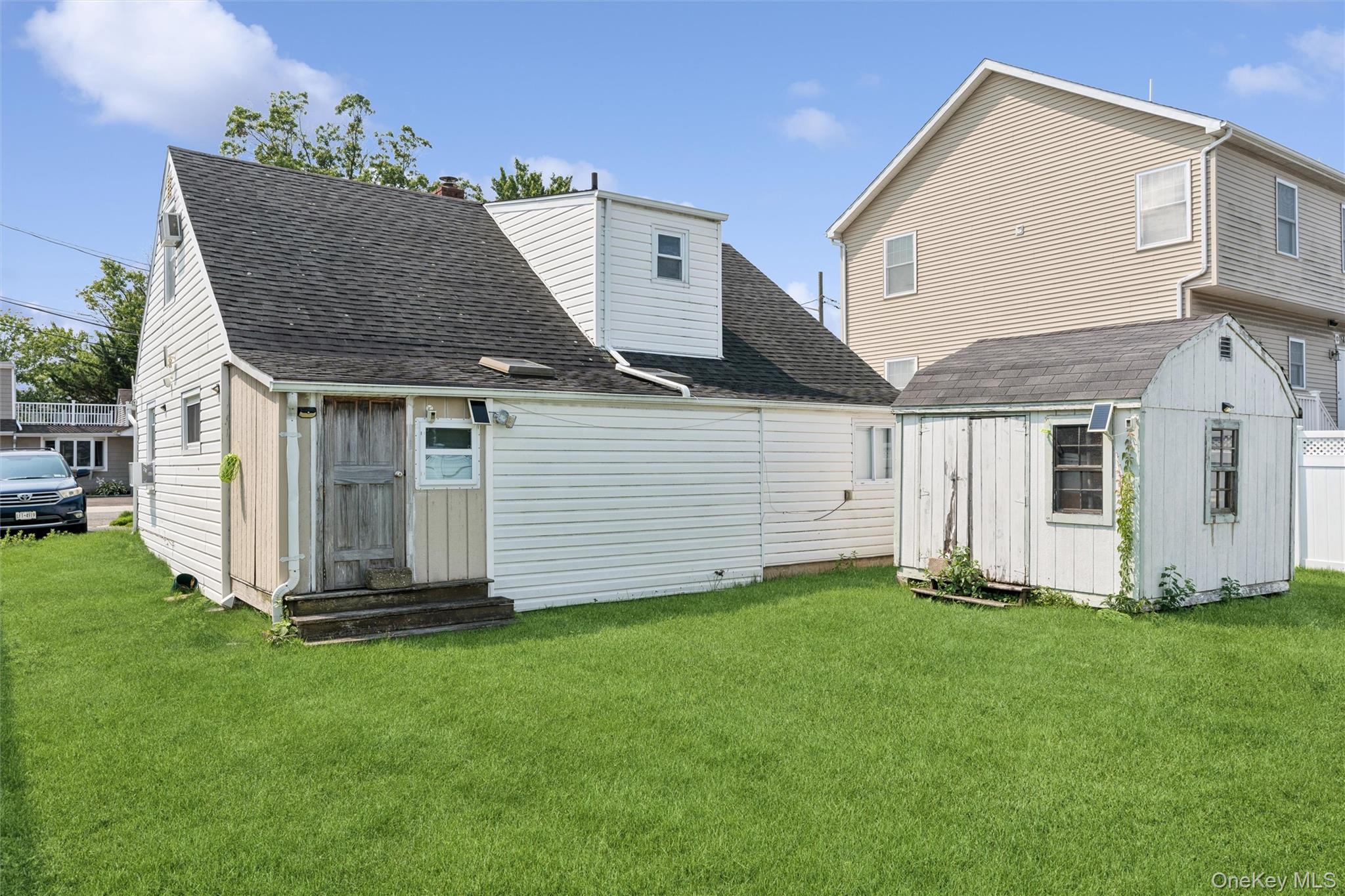 404 Front Street Property Photo 15