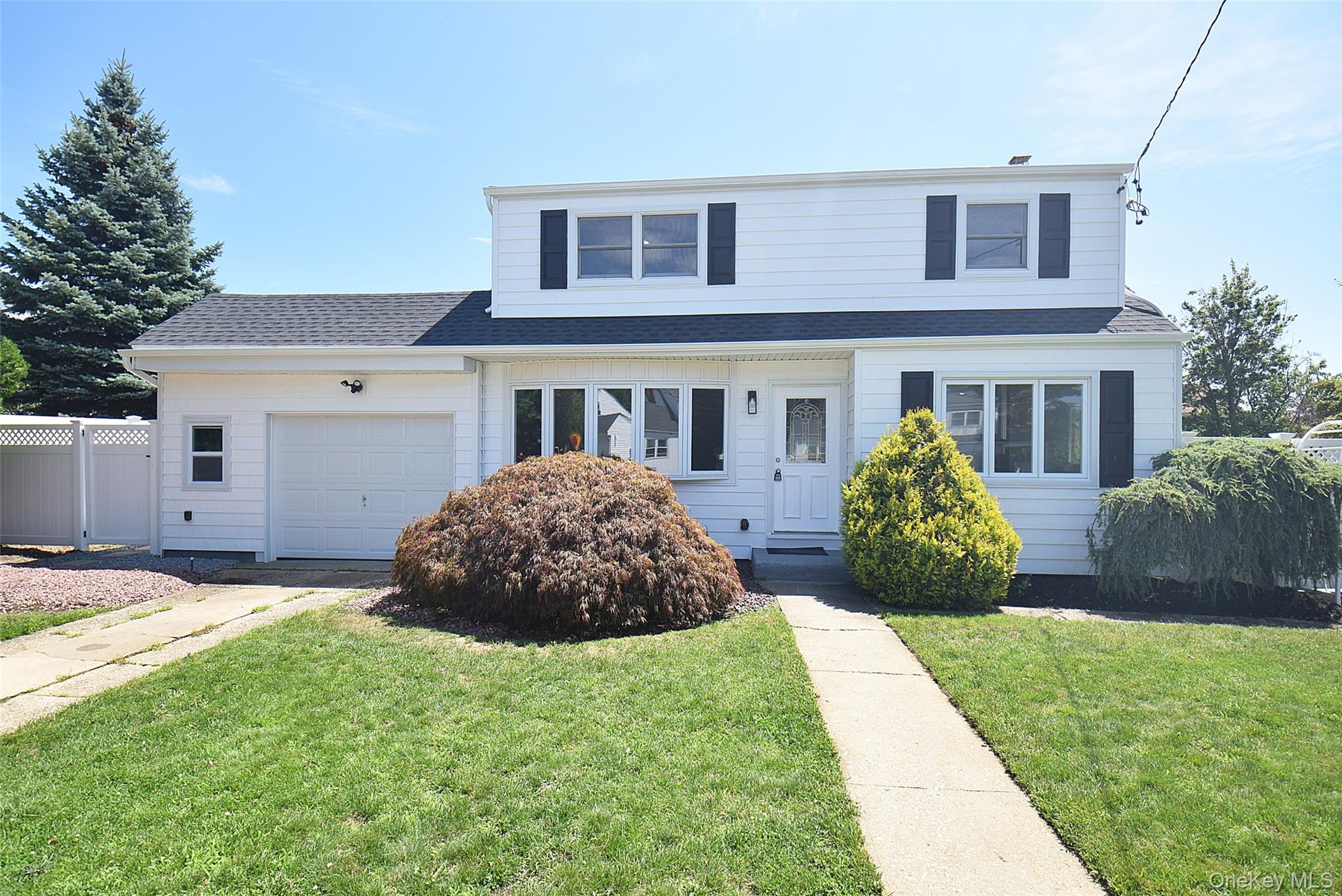 112 Raynor Street Property Photo 1