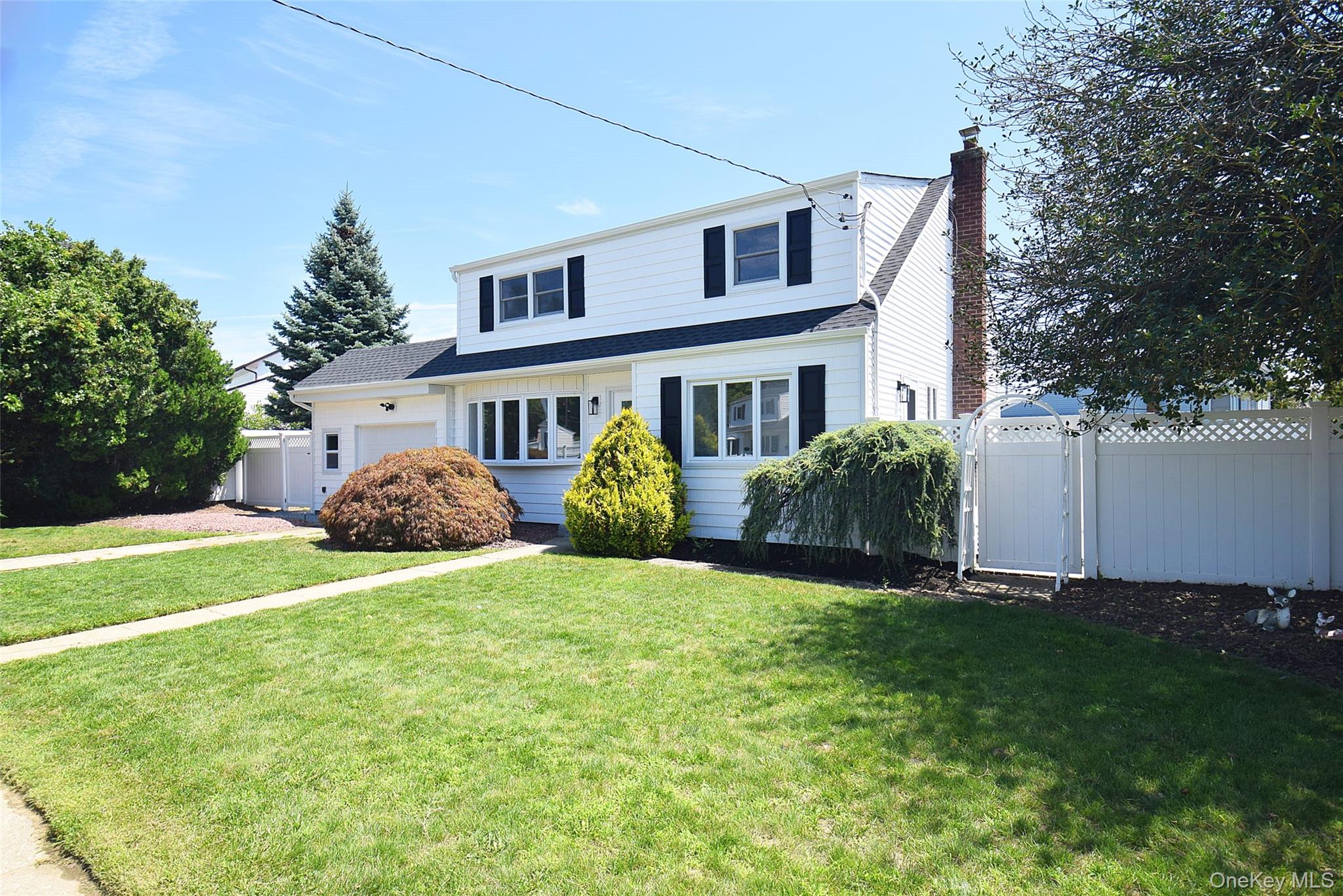 112 Raynor Street Property Photo 3