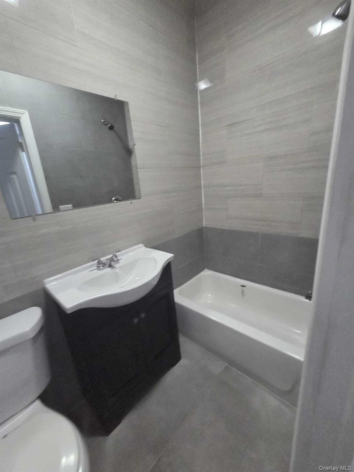 18709 Linden Boulevard Property Photo 11
