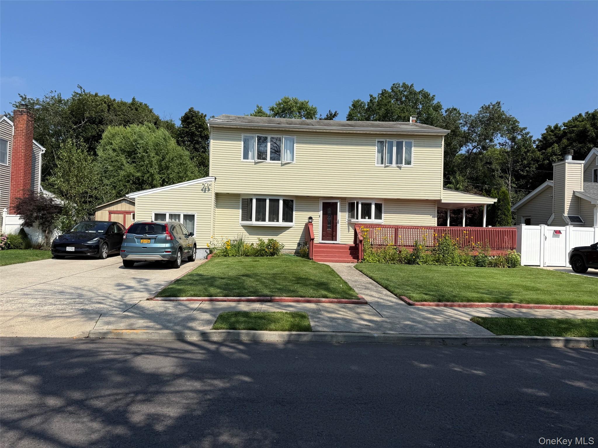 79 Elizabeth Drive Property Photo 1