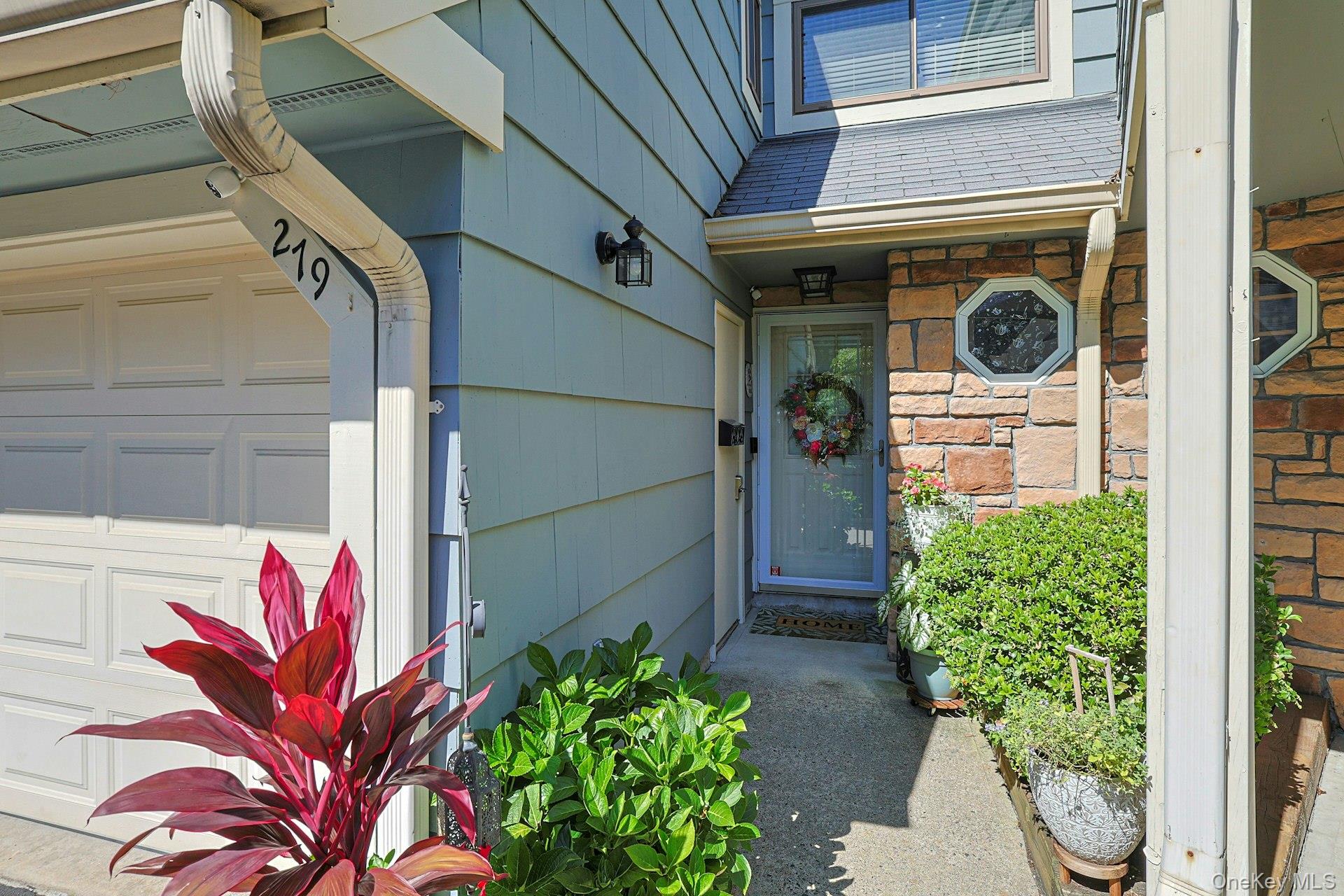 279 Treetop Circle Property Photo 2