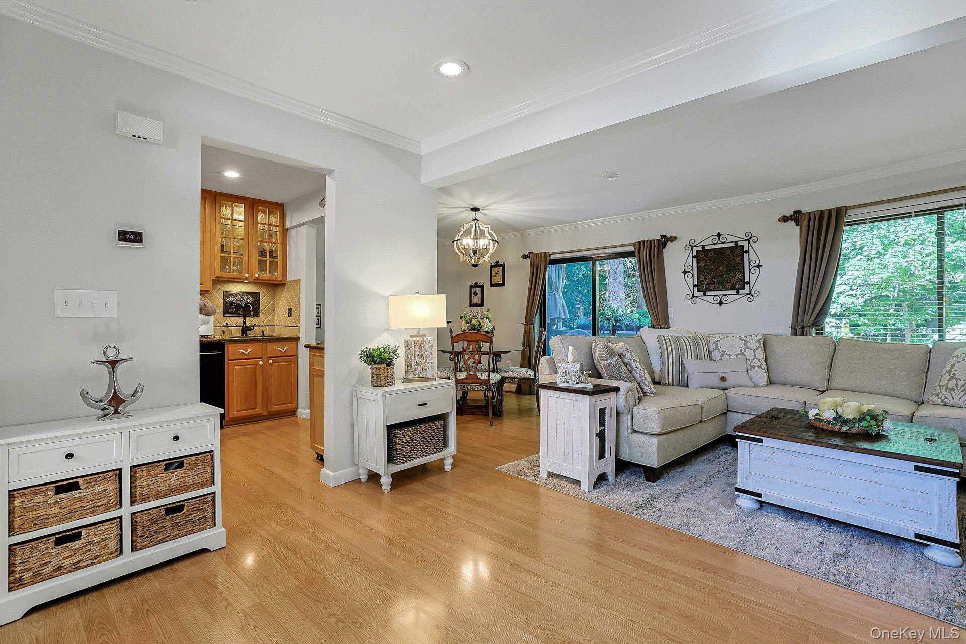 279 Treetop Circle Property Photo 5