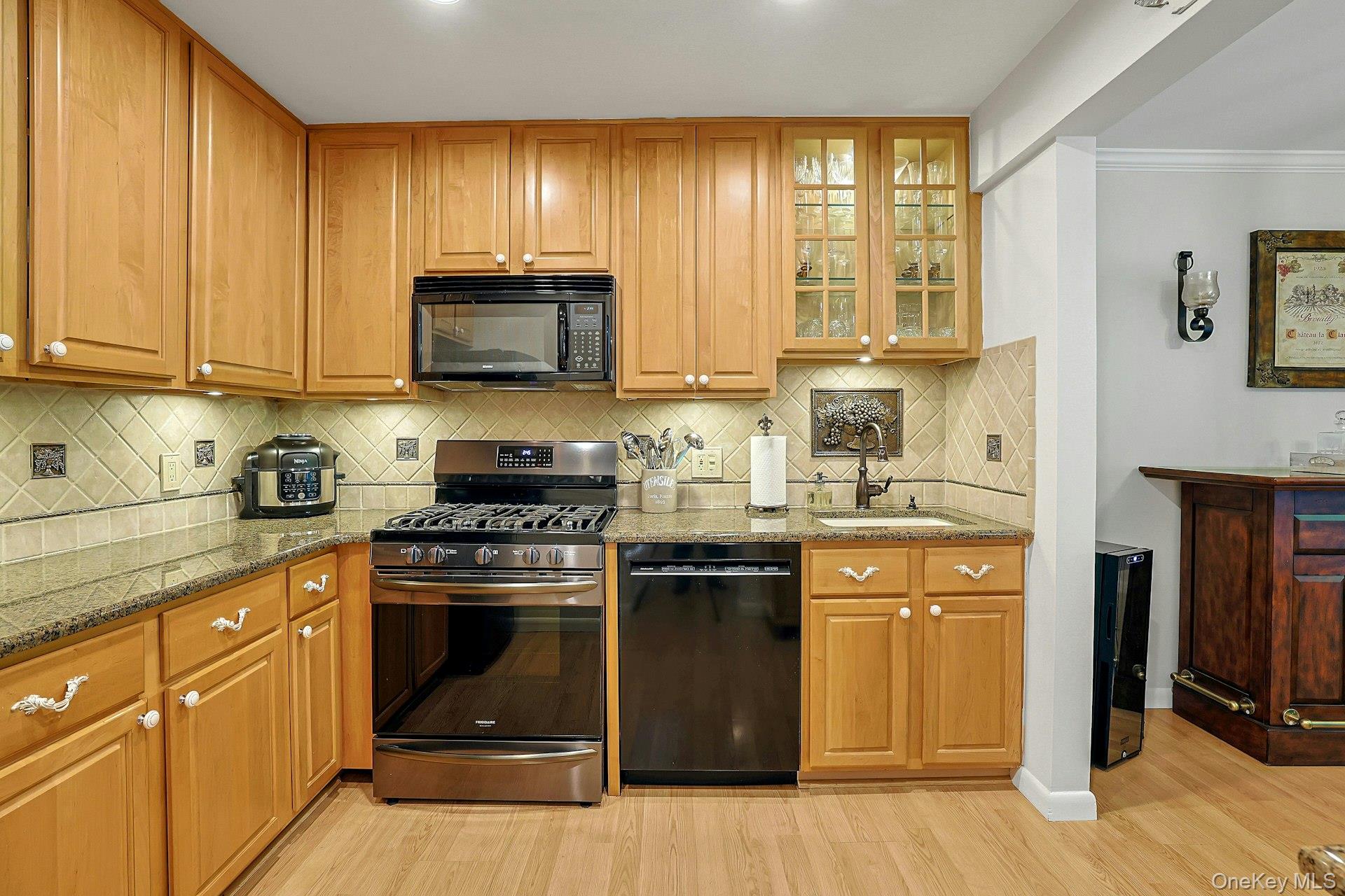 279 Treetop Circle Property Photo 17
