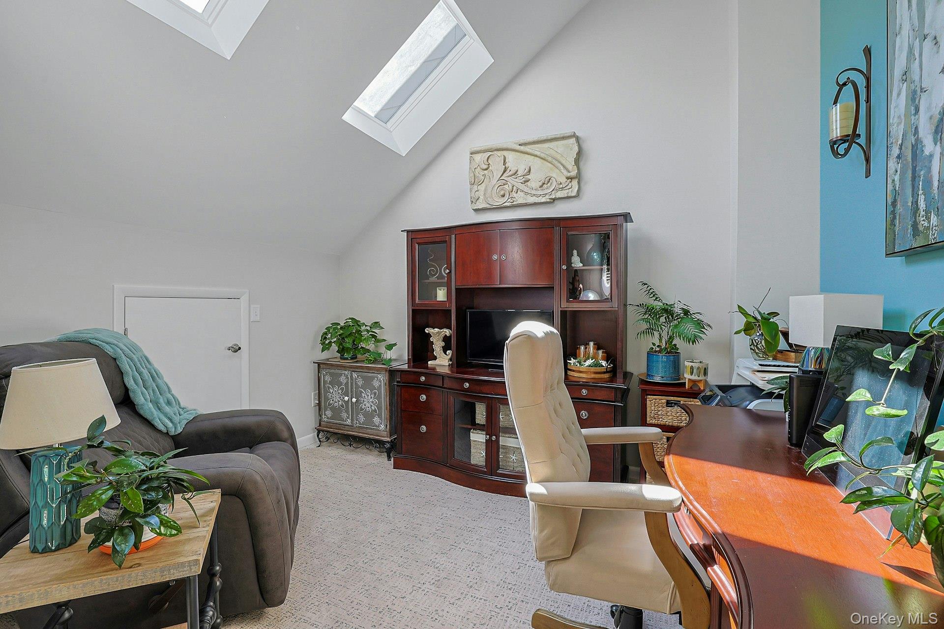 279 Treetop Circle Property Photo 19
