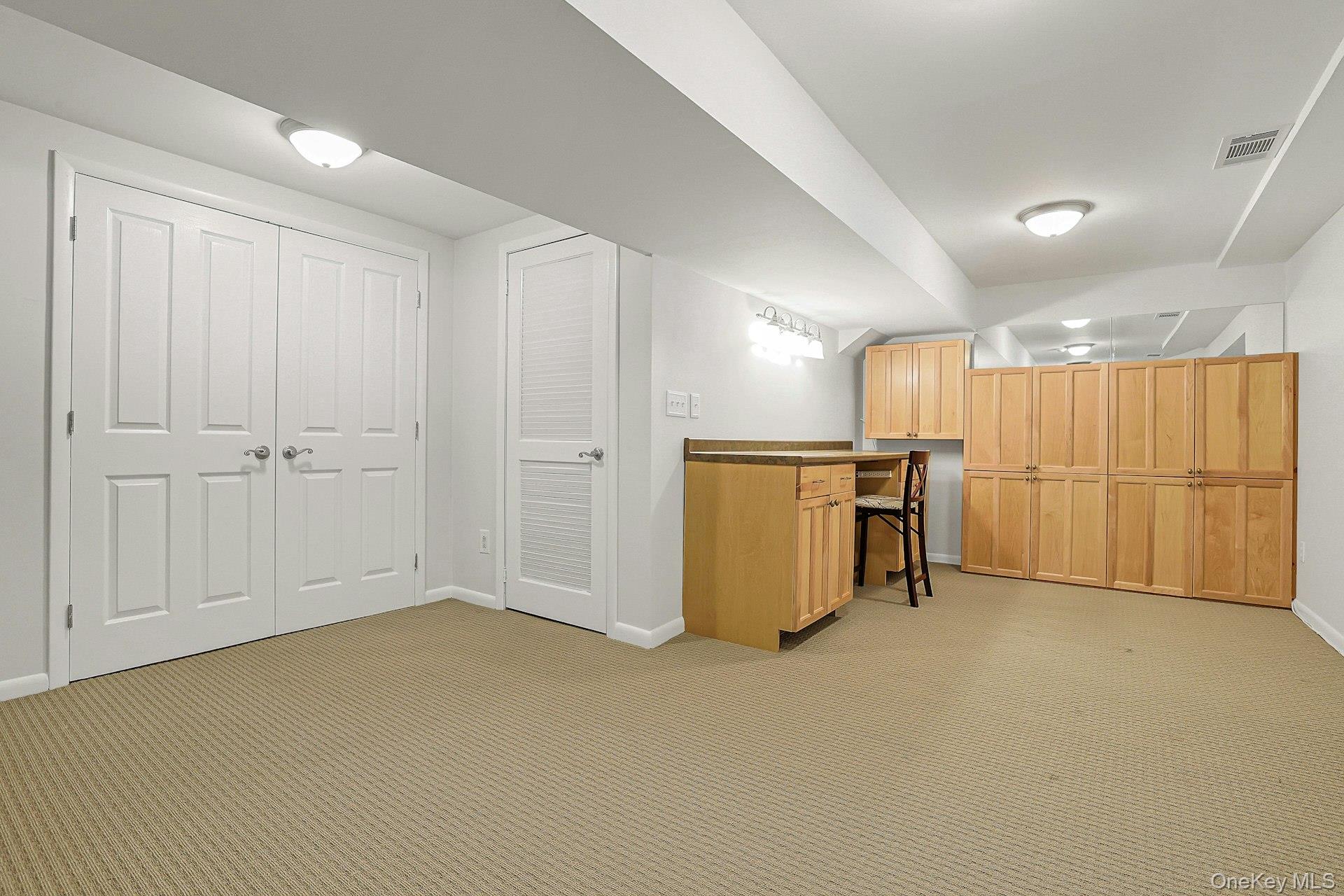 279 Treetop Circle Property Photo 27